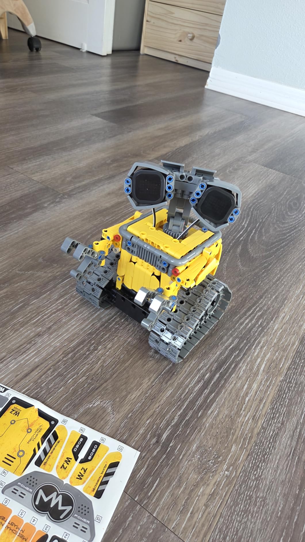 Sillbird Robot Building Kit with Remote Control STEM Gift for Boys Ages 8-14 | Coding Toys for Kids & Teens, Learn Through Robotics Play, Buildable 5-in-1 Models, App-Controlled, Rechargeable, 596 Pieces customer photo 2