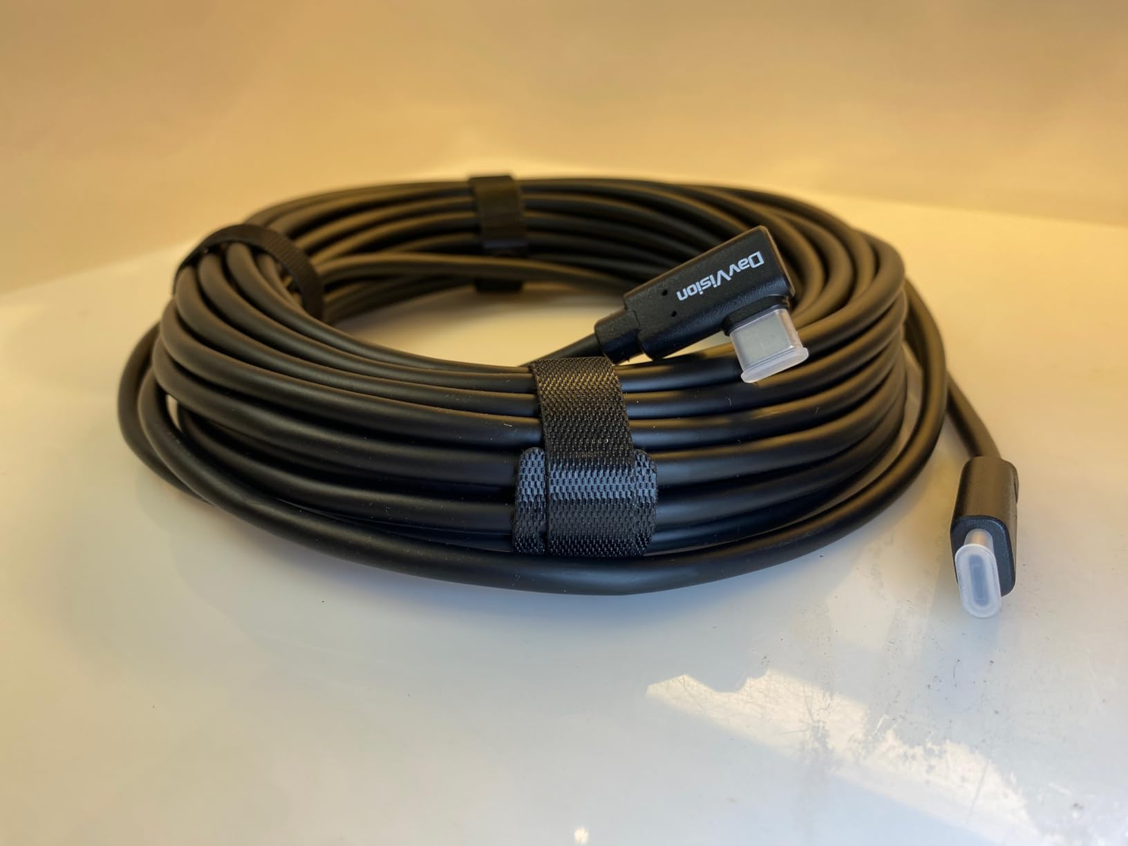 Long Tether Cable 25FT, USB C Fiber Optic Cable Right Angle, PD 60W & 10Gbps Zero Data Loss Between Camera and Computer for Canon/Sony/Nikon,Ultra Slim & Soft for Logitech Webcam,VR/AR customer photo 2