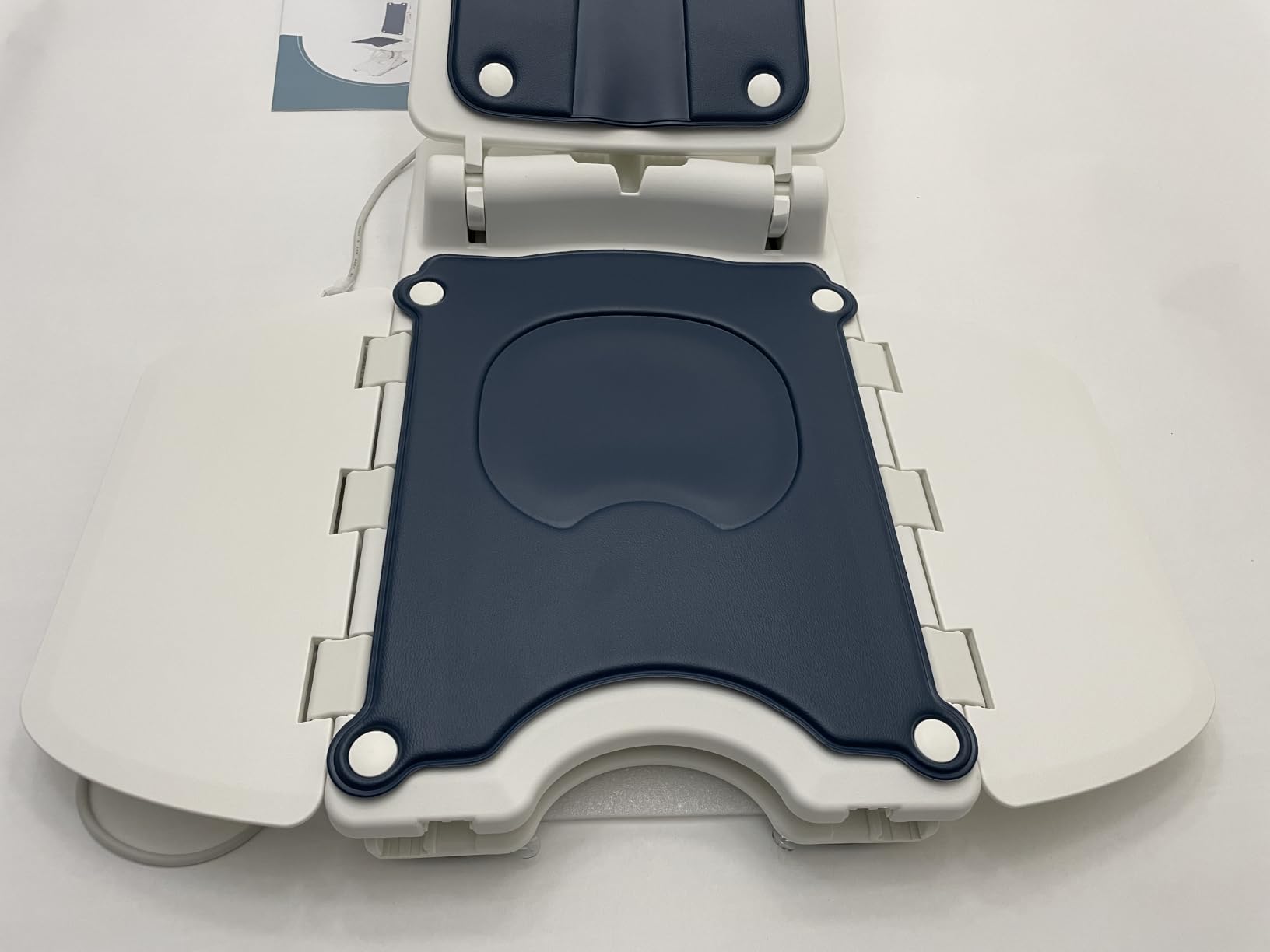 PELEGON Electric Lift Chairs for Elderly, 2-in-1 Floor Lift & IP68 Waterproof Bath Lift, Foldable Lift Assist Device with Remote, 300 lb Capacity, Emergency Stop, 1 Click-Assembly Fall Recovery Chair customer photo 2