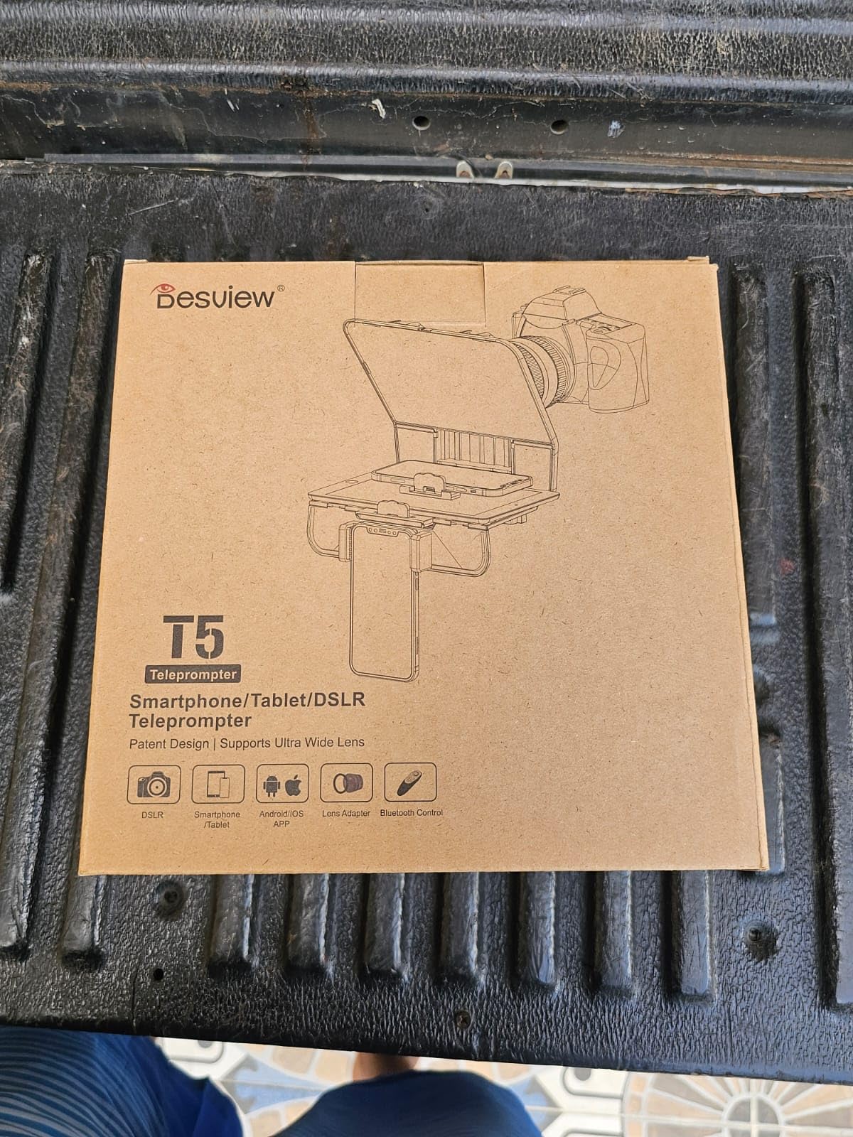 Desview T5 Teleprompter for Smartphone & Tablet, Video Recording | Compatible with DSLR Cameras. Includes 49-82mm Adapter Rings, Coated Glass, Bluetooth Remote, Free App for Streaming customer photo 1