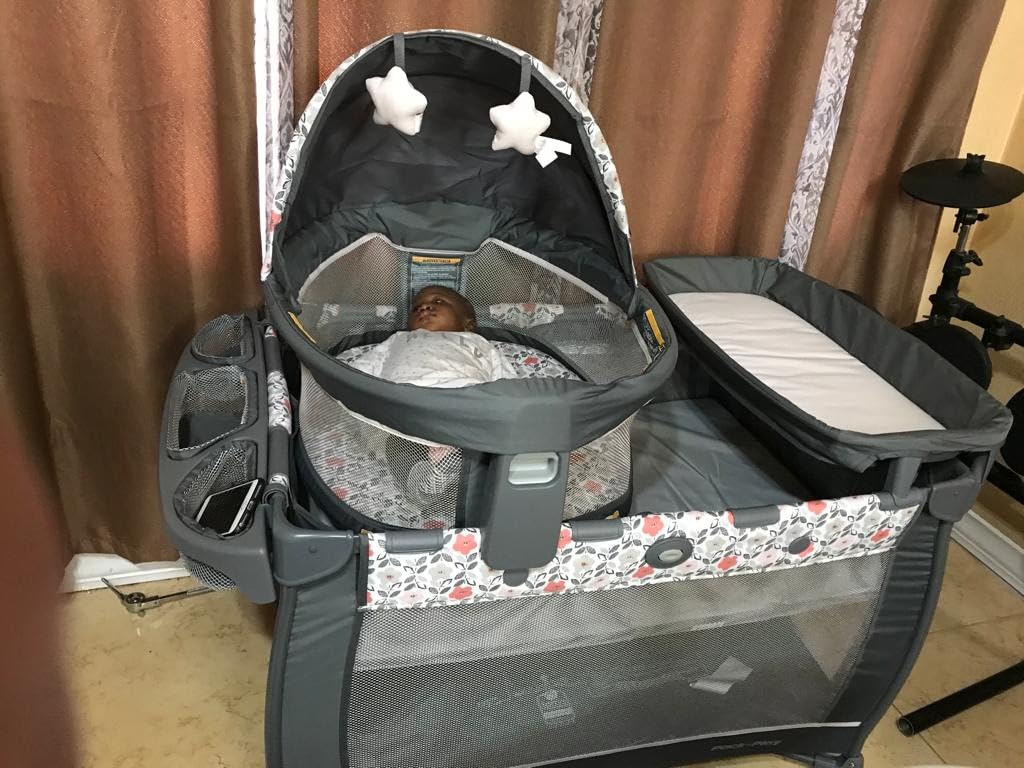 Graco Pack 'n Play Travel Dome Lux Playard, 4-in-1 Baby Playpen with Bassinet, Indoor or Outdoor Portable Playpen with UV 50 Canopy customer photo 1