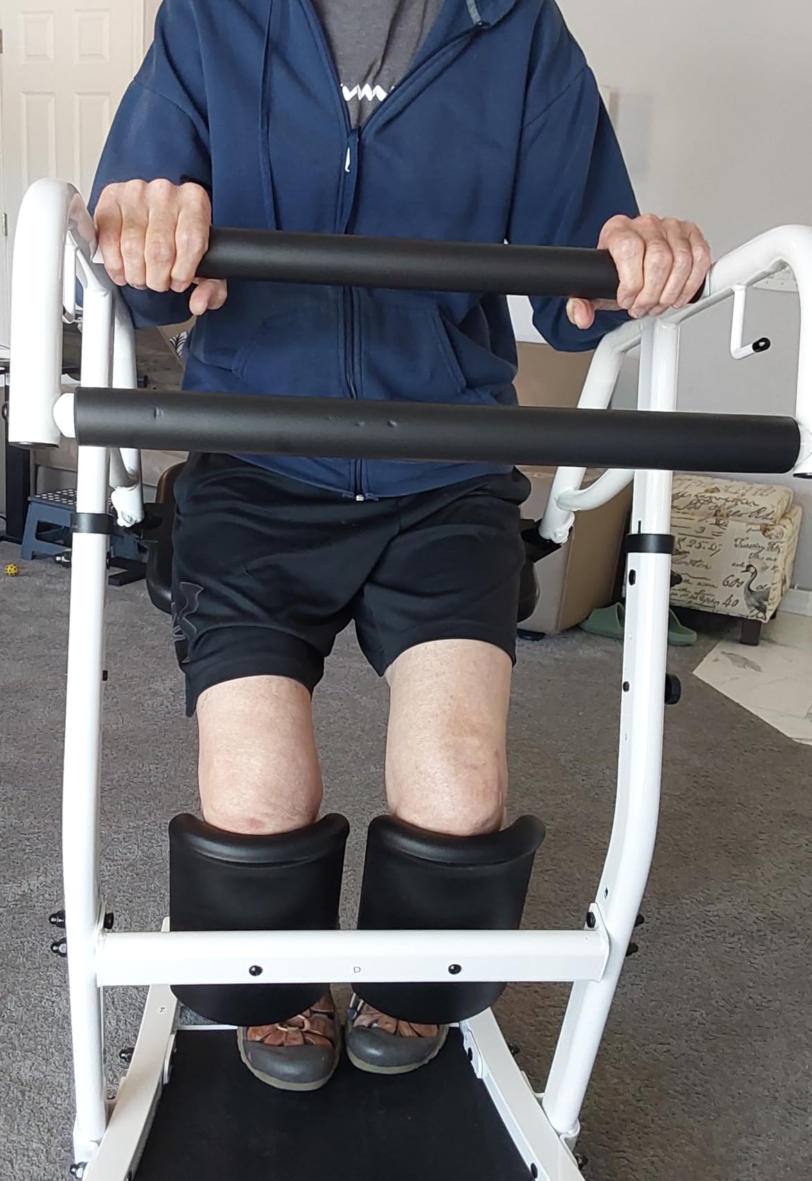 PERLECARE Sit to Stand Lift for Elderly with Safety Belt and Casters customer photo 2