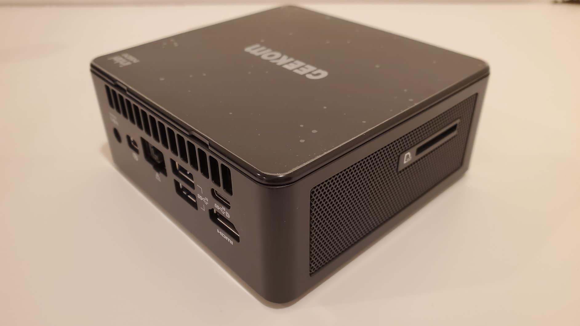 GEEKOM A9 Max AI Boost Mini PC,AMD Ryzen AI9 HX370(80Tops)32GB DDR5+2TB SSD customer photo 1