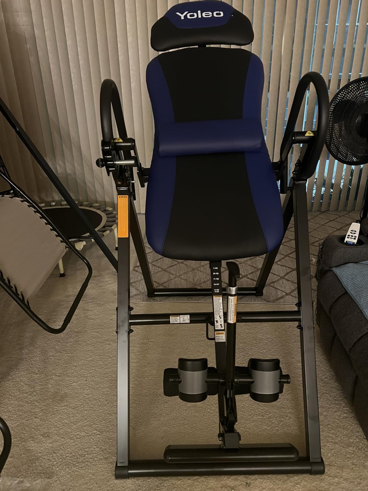 YOLEO Inversion Table for Back Pain w/Removable Lumbar Pad ITX320 customer photo 2