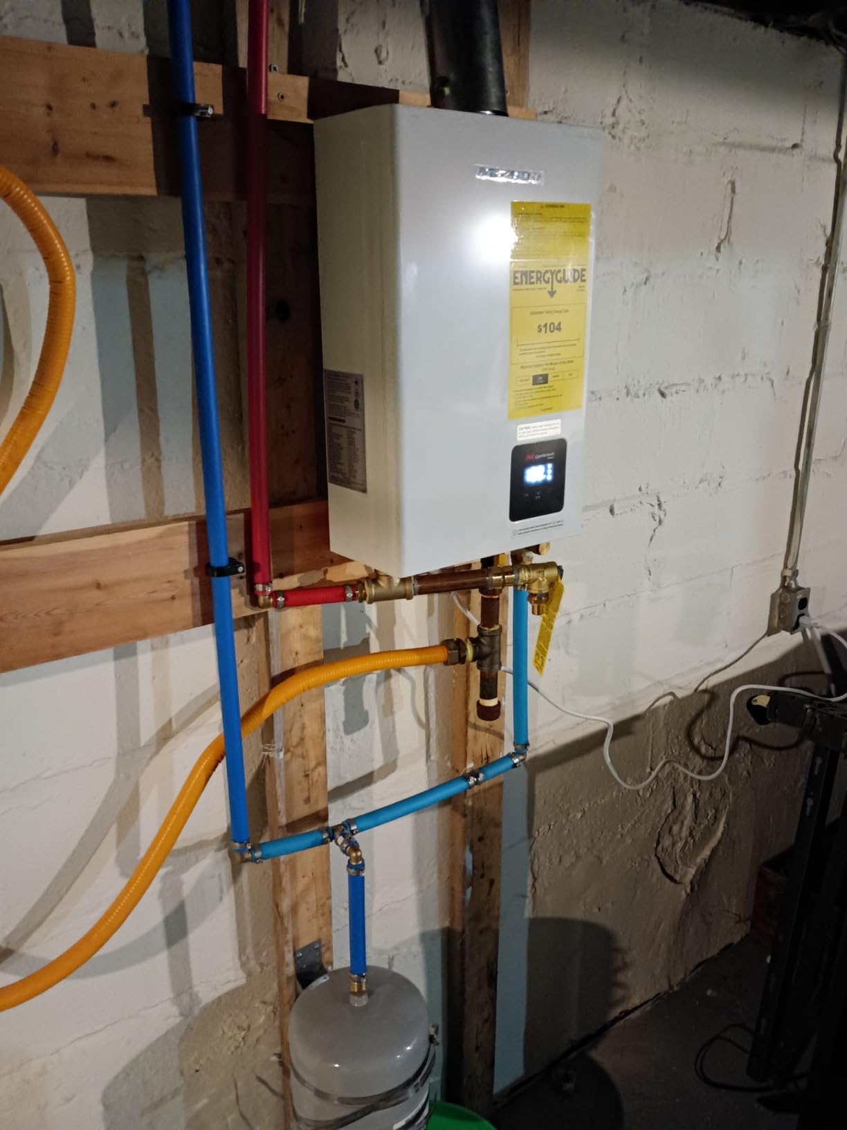 MIZUDO Propane Gas Tankless Water Heater, 199,000 BTU, Indoor customer photo 2