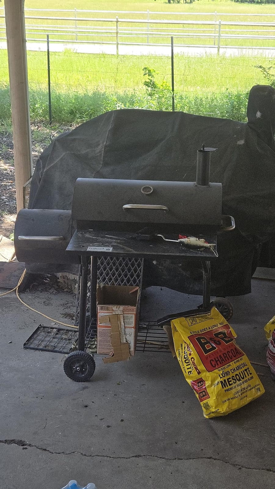 Realcook Charcoal Grill with Offset Smoker: Spacious Barrel Charcoal Grills customer photo 2