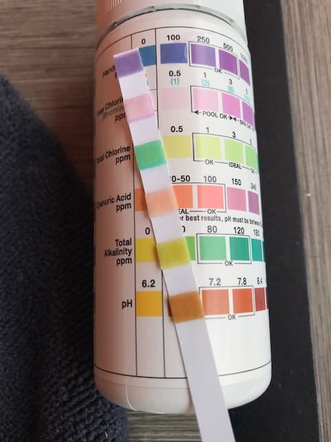Varify 7in1 Pool Test Strips 150 Hot Tub Test Strips and Spa Test Strips | 150 Strip tests 7 parameter which includes Water Hardness, Free and Total Chlorine, Bromine, pH, Alkalinity and Cyanuric Acid customer photo 1