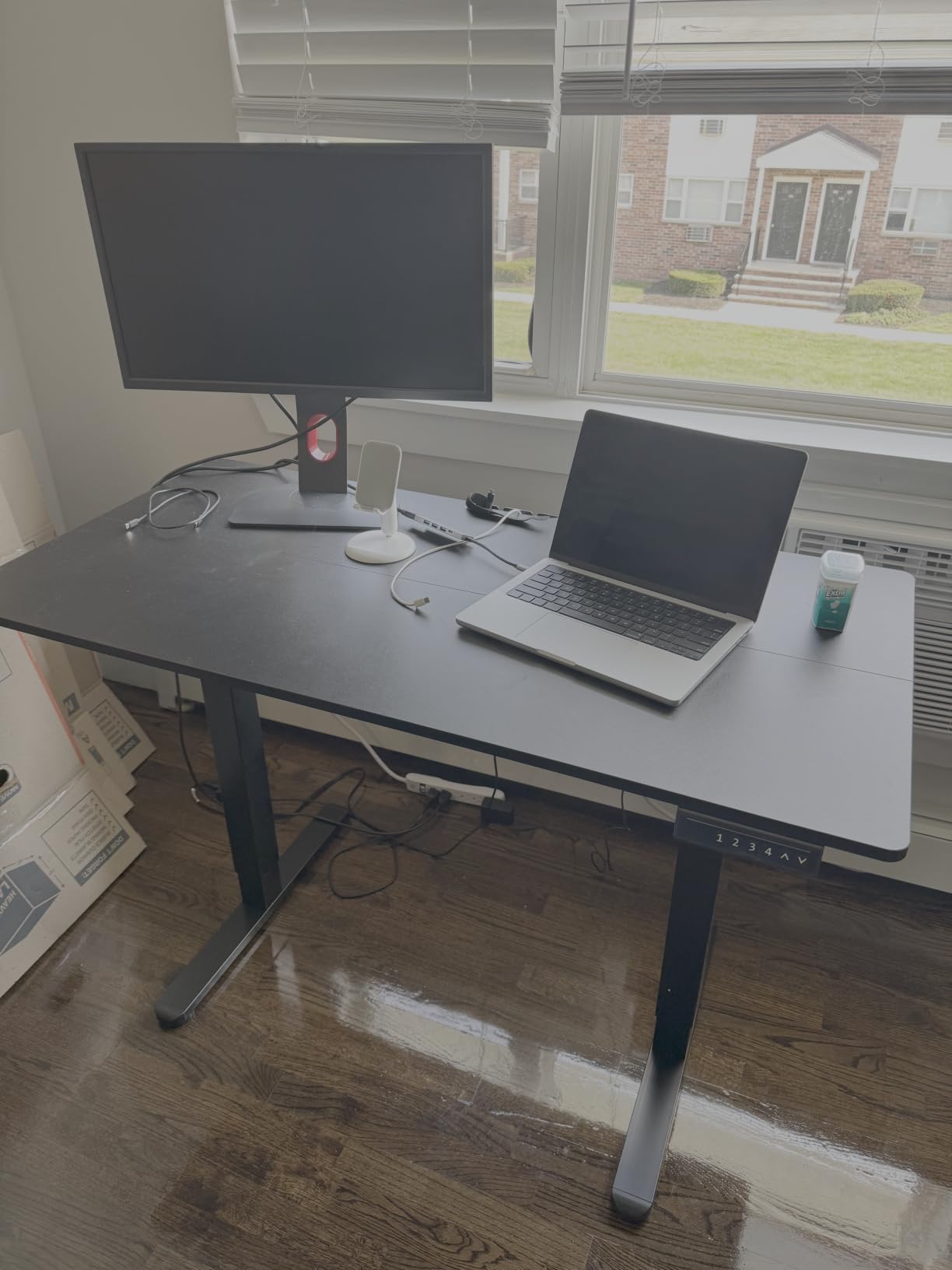 HUANUO 48x23 Inch Electric Standing Desk, Adjustable, Light Vintage Brown customer photo 2