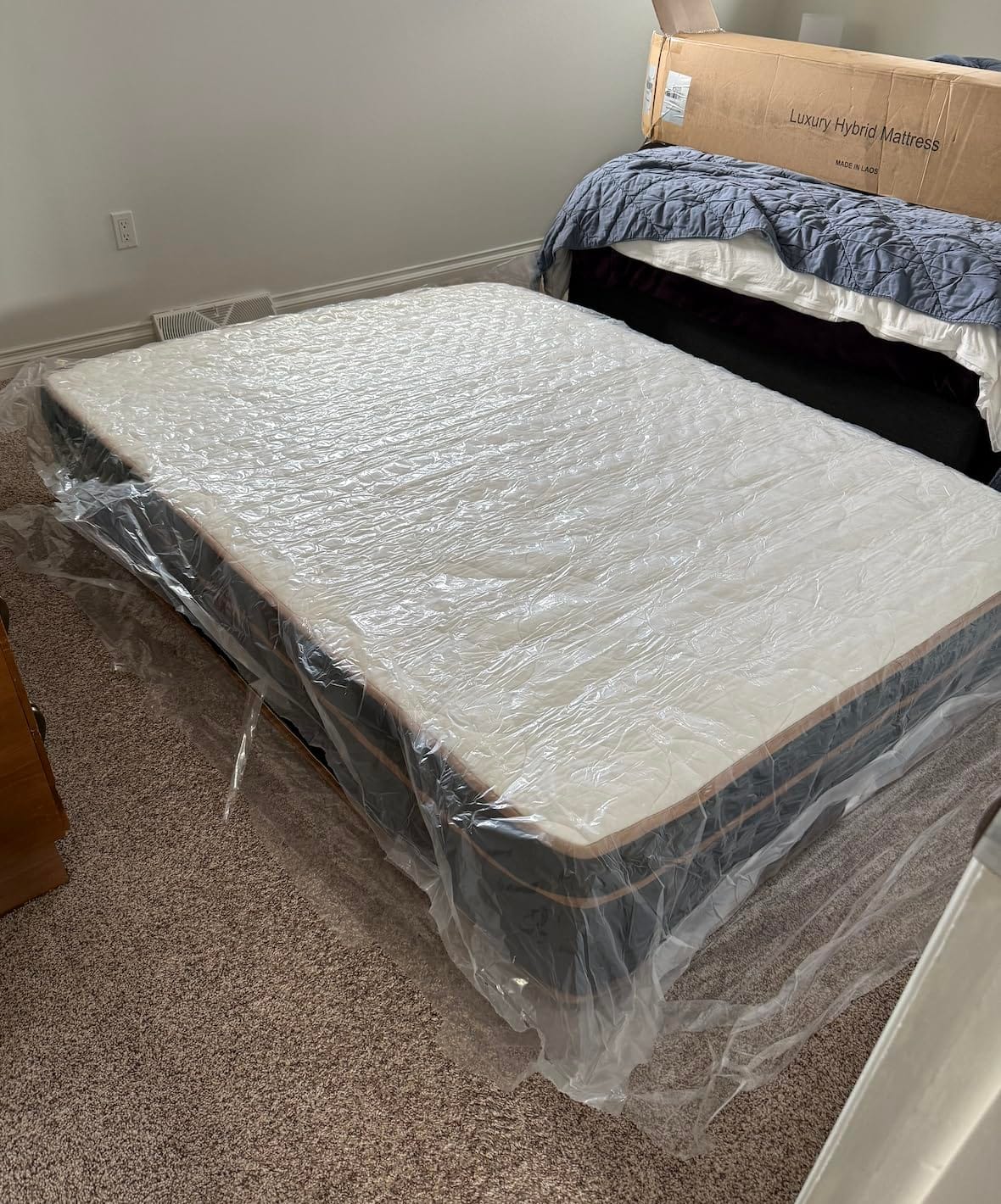 Queen Mattress 12 Inch, Cooling Hybrid Bed in a Box, 7-Zones Individual Pocket Spring, Motion Isolation, Targeted Hip/Shoulder/Lumbar Support, Fiberglass-Free, 365-Night Trial, CertiPUR-US customer photo 2