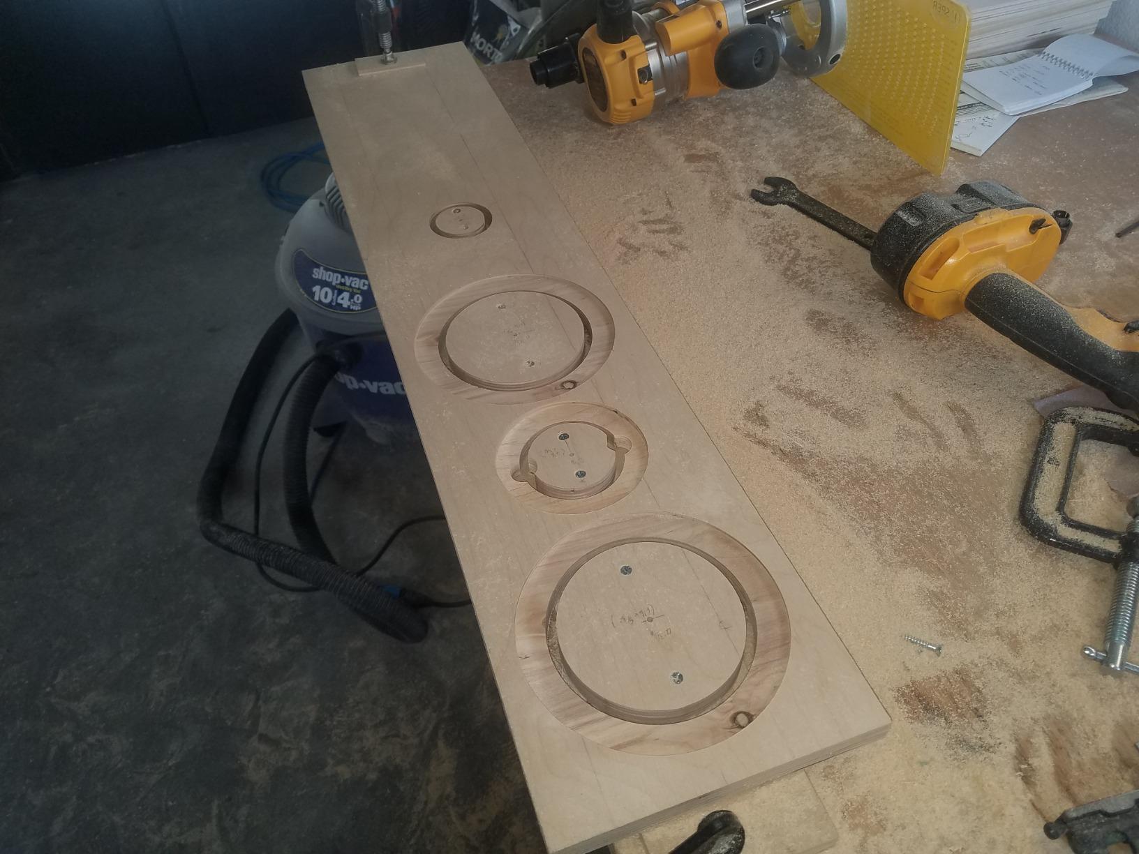 Jasper Model 200 Circle Guide Kit, Circle Cutting Guide for Plunge Routers customer photo 2