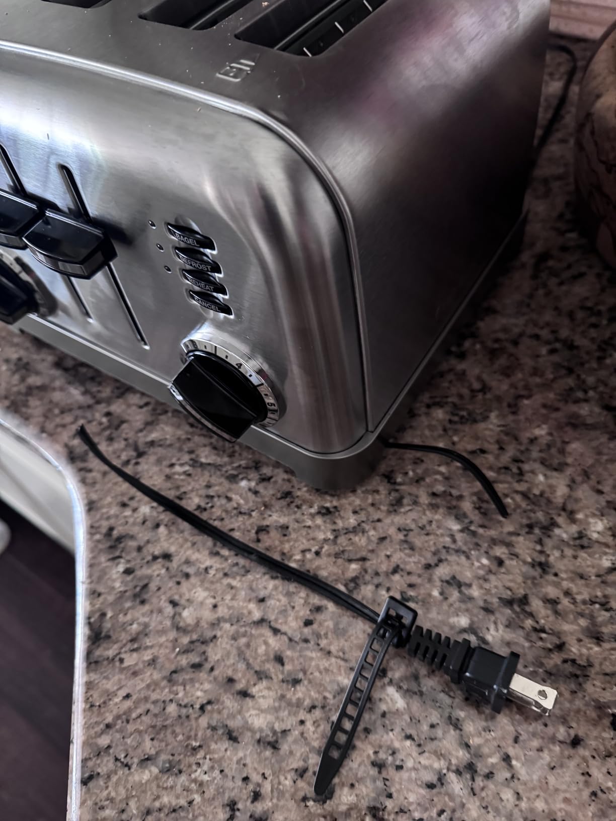 Cuisinart CPT-180P1 Toaster customer photo 1