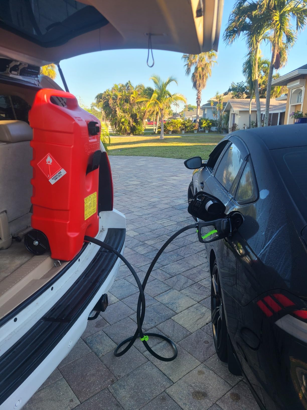 Scepter Duramax Flo ’N Go 14 Gallon Gas Caddy, 53 Liter Fuel Tank, Red customer photo 2