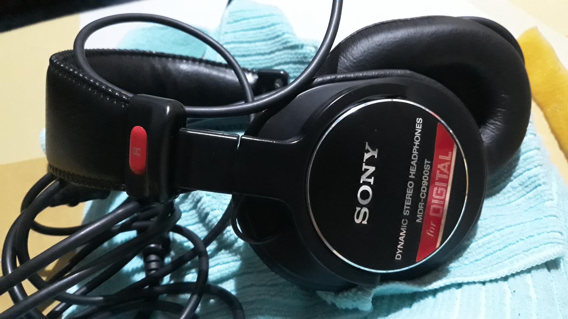 Sony MDR-CD900ST Studio Monitor Stereo Headphones (Japan Import) customer photo 1