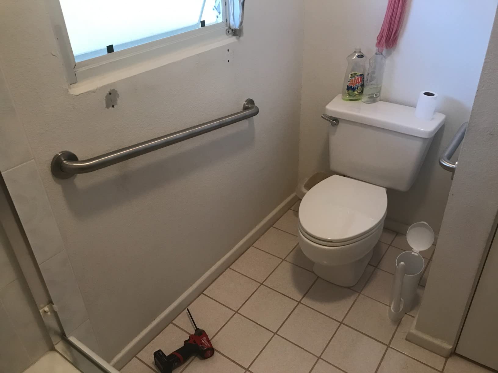 Moen Home Care Bathroom Safety 18 Inch Stainless Steel Handicap Grab Bar for Bathtub and Shower, Slip Resistant Finish, Elderly Assistance Product, Polished Brass, R8918P customer photo 1