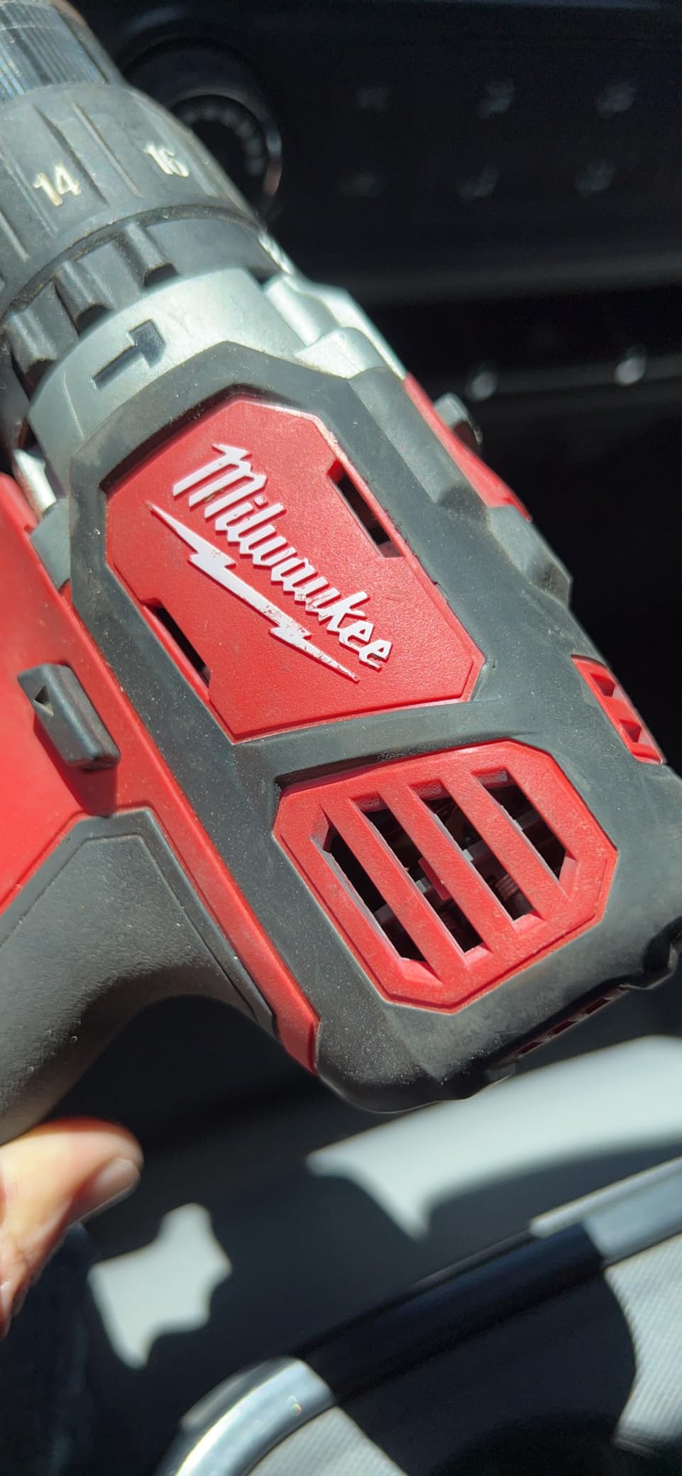 Milwaukee 2695-24 M18 18V Cordless Power Tool Combo Kit with Hammer Drill, Impact Driver, Reciprocating Saw, and Work Light (2 Batteries, Charger, and Tool Case Included) customer photo 2