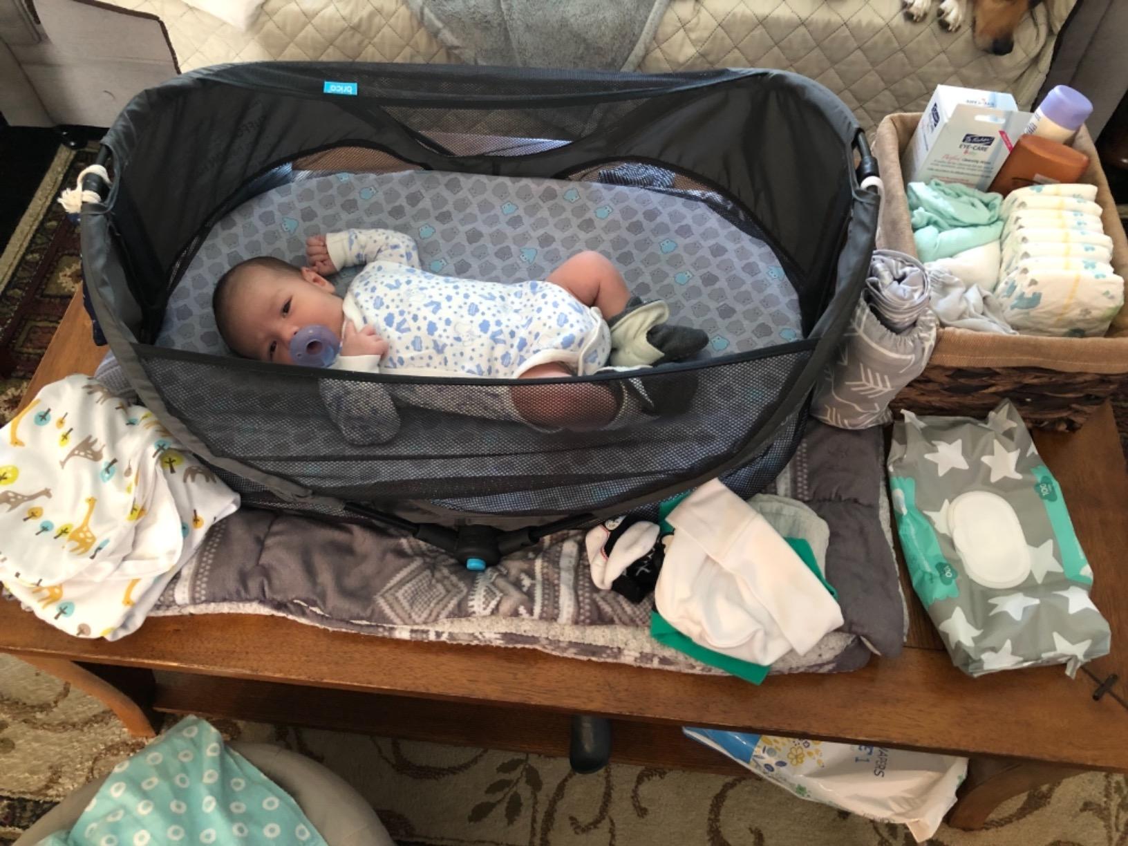Munchkin Brica Baby Travel Pod, Infant and Baby Travel Essential for Flying and Car Travelling, Easy Setup, Portable, Grey customer photo 1