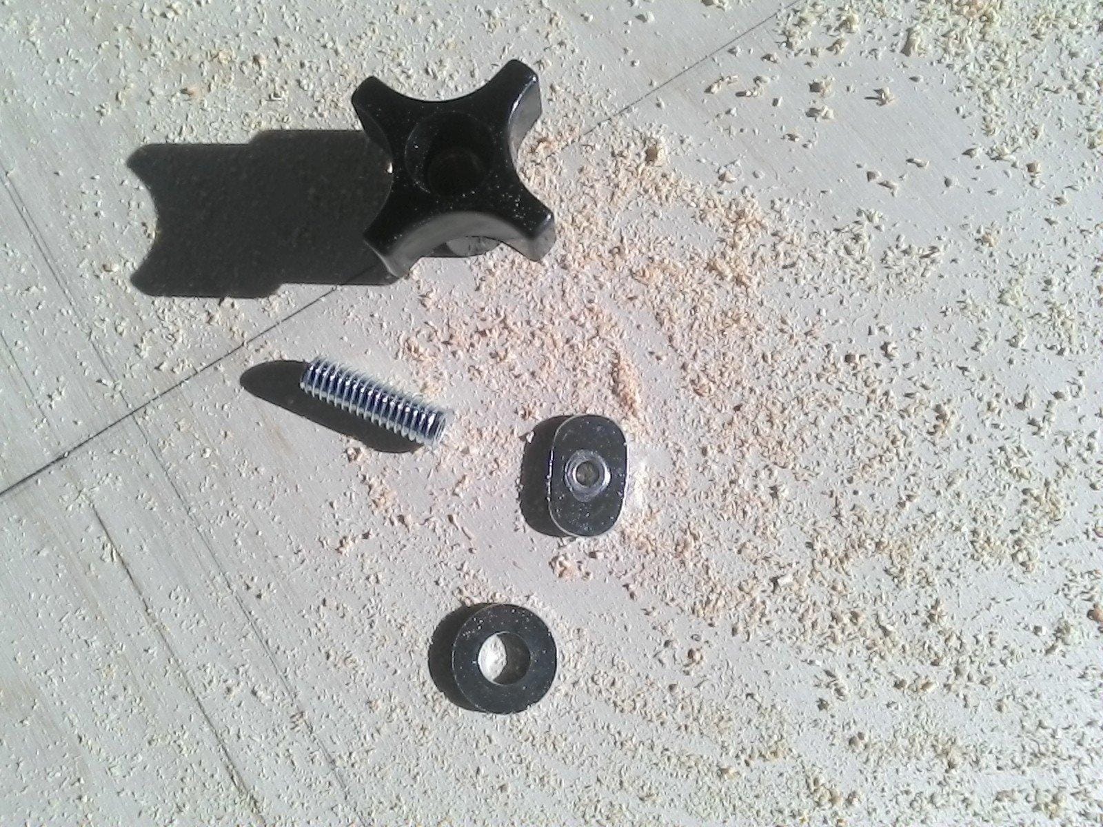 Rockler Router Circle Cutting Jig, 10 to 52 in Circle Cutter with Pins customer photo 1