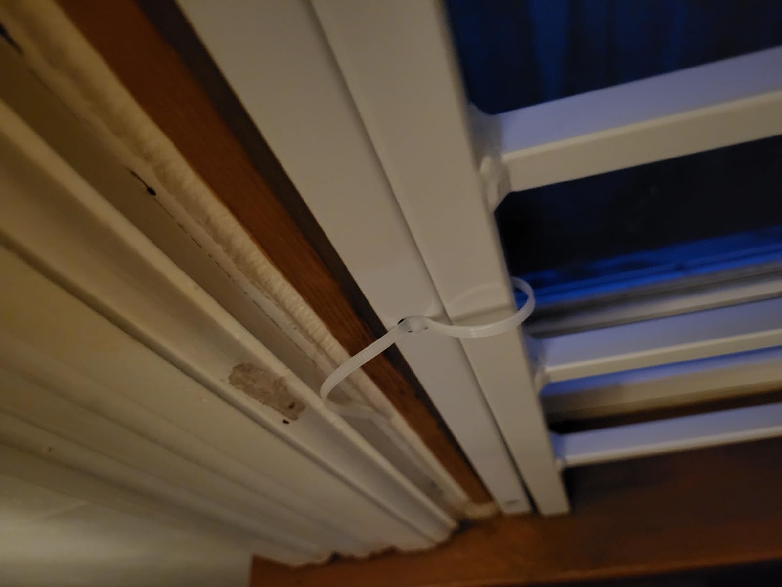 Prime-Line S 4780 21 In., White Painted Carbon Steel, Hinged 4-Bar Window Grill (Single Pack) customer photo 2