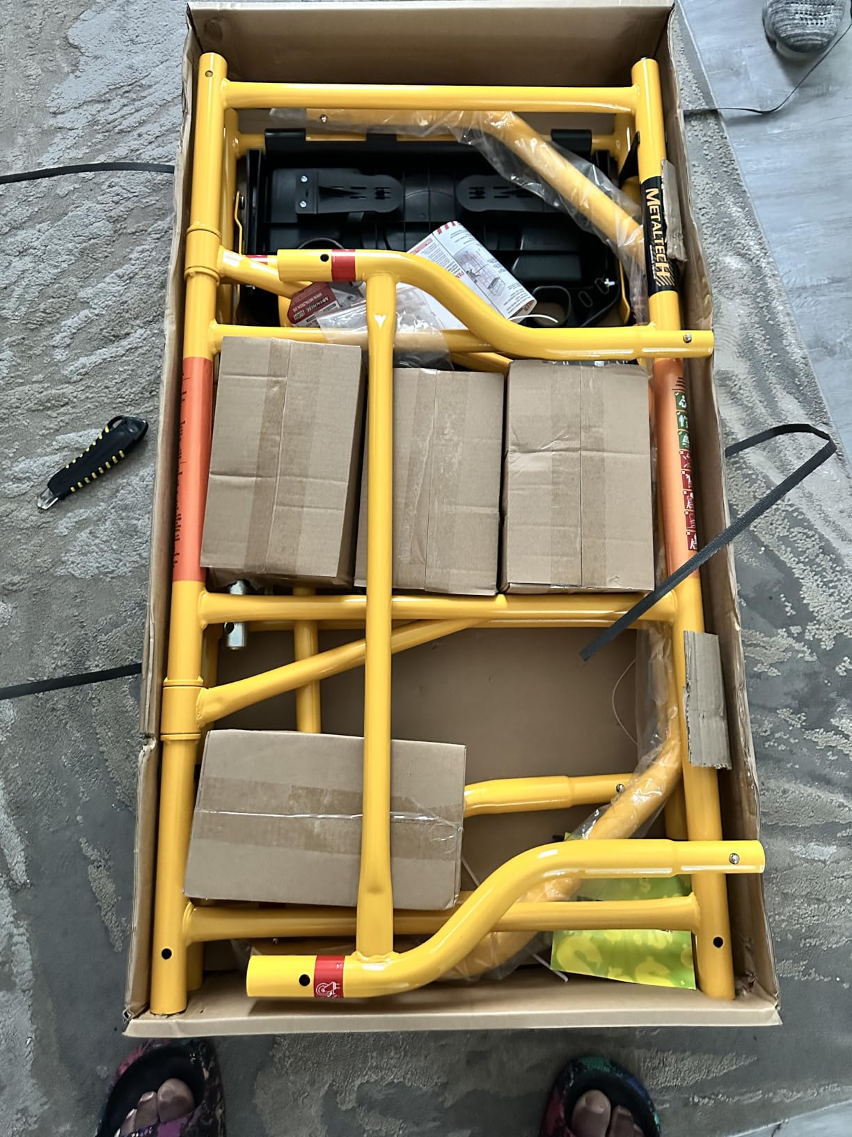 Metaltech Jobsite Series Complete 5ft. Folding Scaffold - 900-Lb. Capacity, Model Number I-IMIS customer photo 2