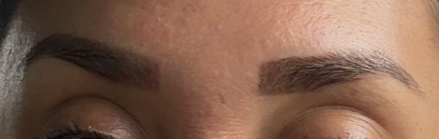 L'Oreal Paris Makeup Brow Stylist Definer Waterproof Eyebrow Pencil, Ultra-Fine Mechanical Pencil, Draws Tiny Brow Hairs and Fills in Sparse Areas and Gaps, Brunette, 0.003 Ounce (1 Count) customer photo 2