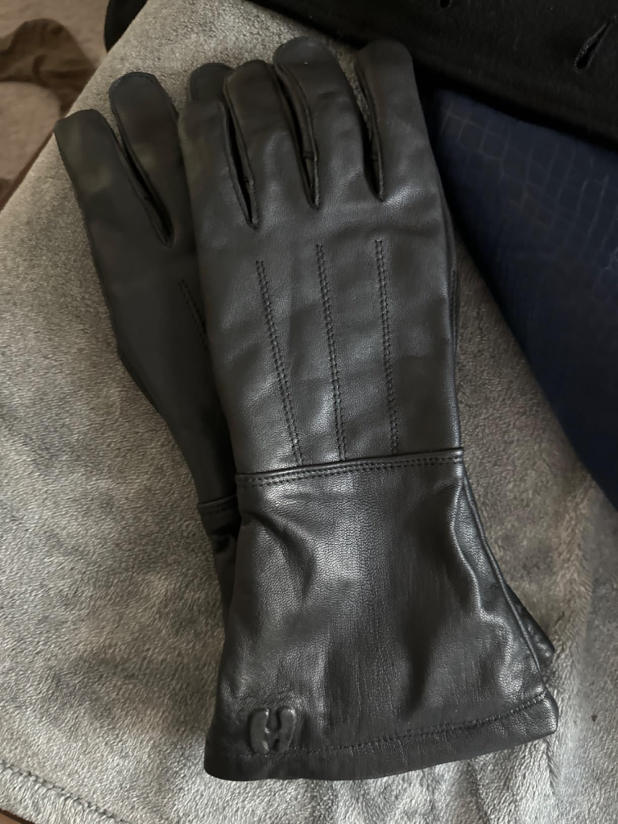 Hugger Men's Classic Motorcycle Gloves Seasonal Wind Stopper Lined Gauntlet customer photo 1