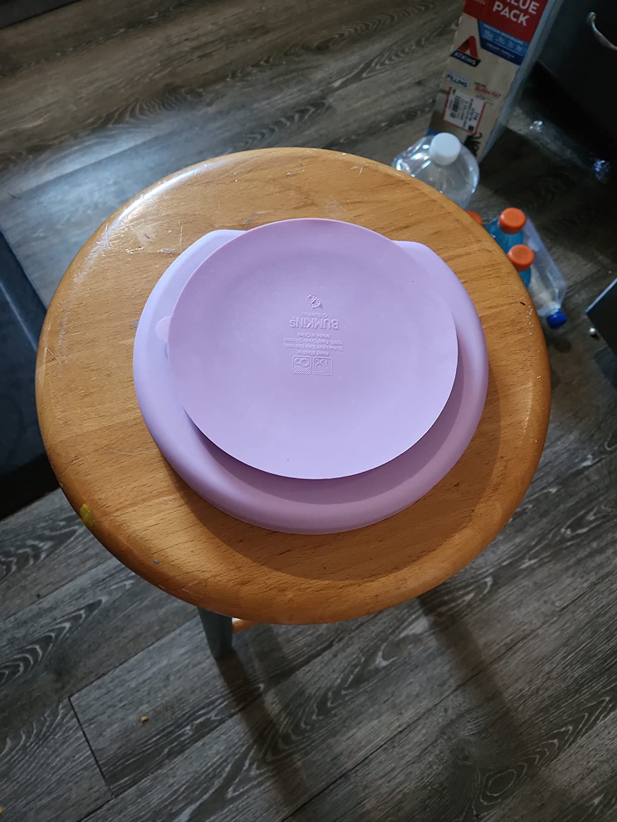 Bumkins Toddler and Baby Suction Plate, Divided Grip Dish for Babies and Kids, Baby Led Weaning, Feeding Supplies, Sticks to Tables and Highchairs, Platinum Silicone, for Chidren 6 Months, Gray customer photo 2