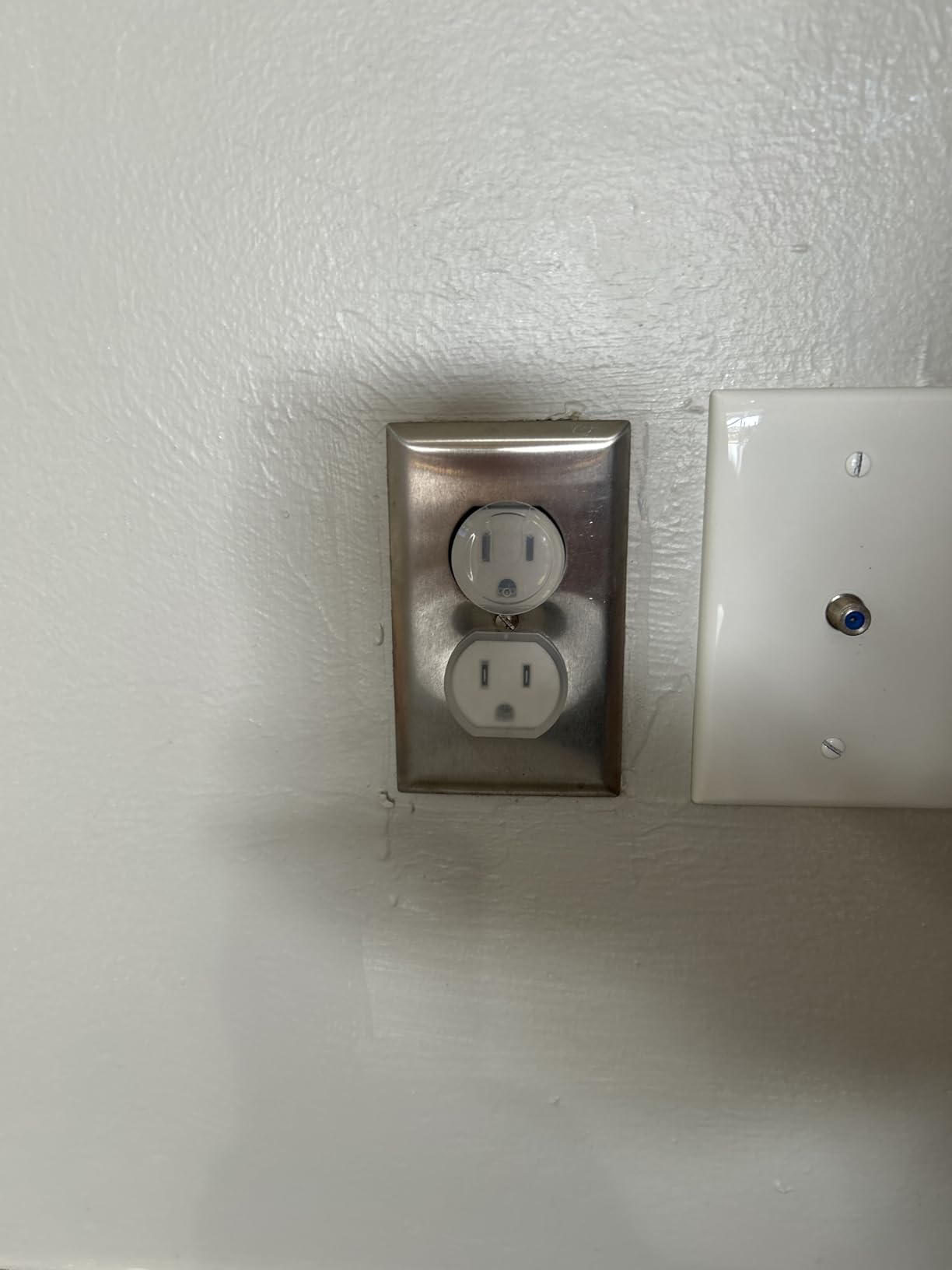 Clear Outlet Covers (50 Pack) Value Pack – Baby Safety Outlet Plug Covers – Durable & Steady – Child Proof Your Outlets Easily customer photo 2