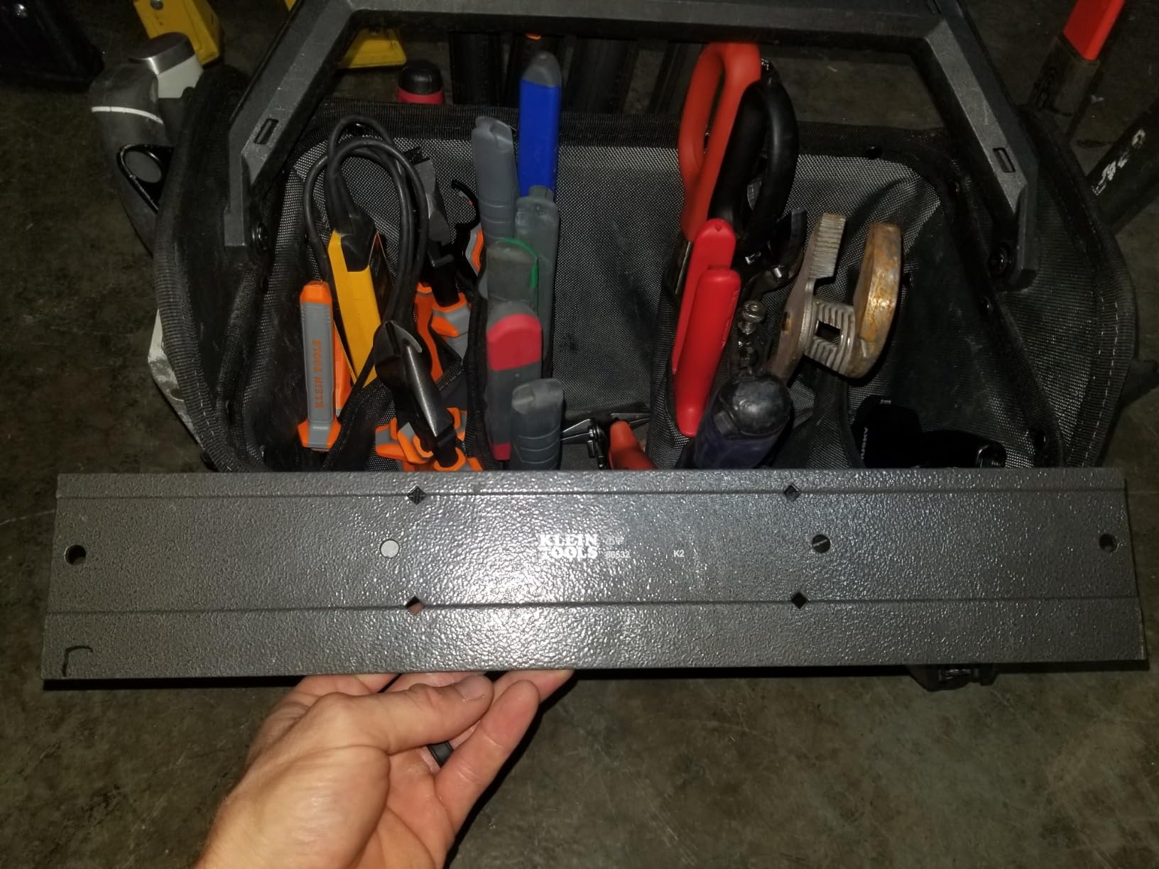 Klein Tools 86532 Metal Folding Tool for Duct Bending 18 x 3-Inch customer photo 2