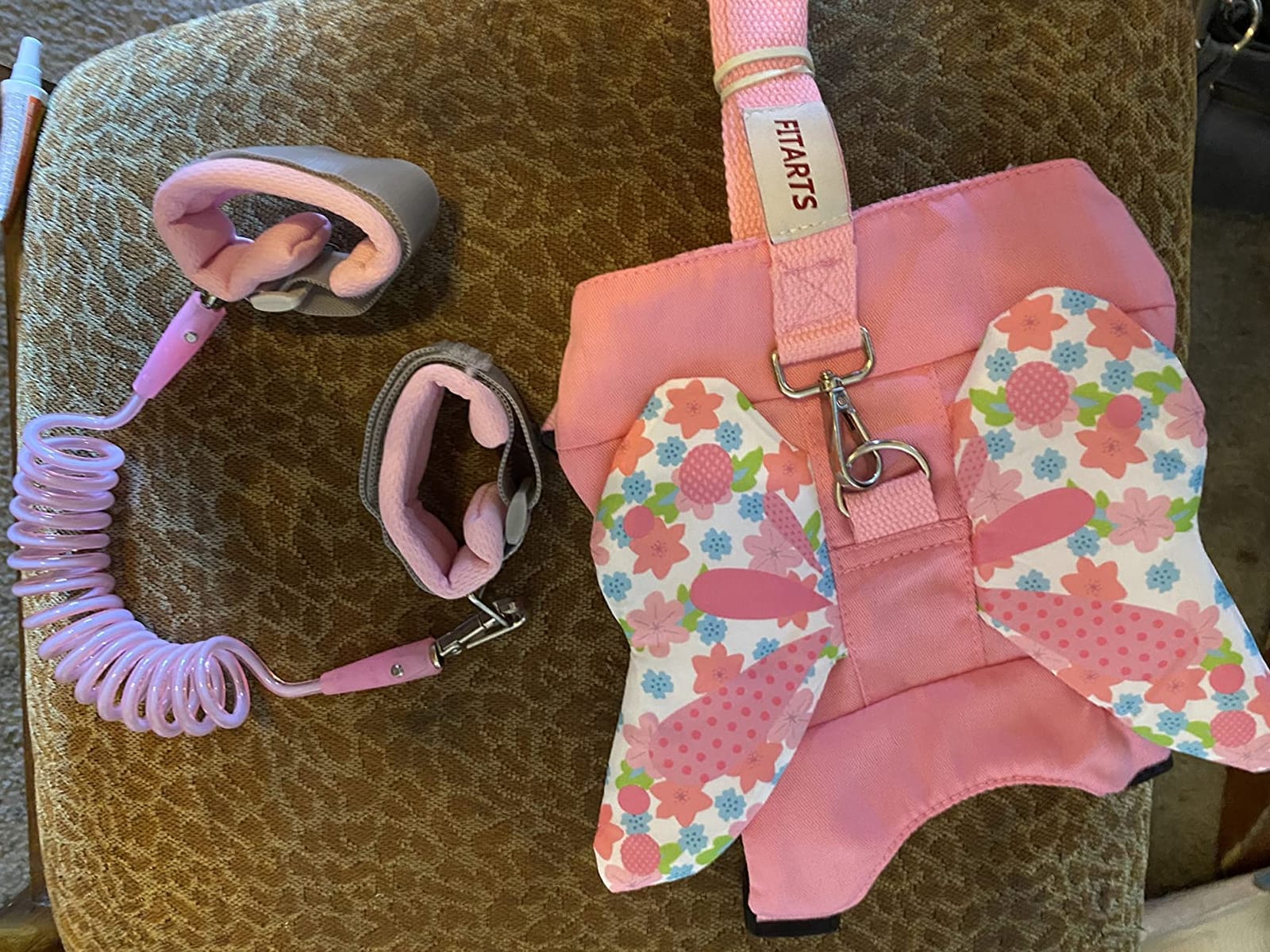 Toddler Leash Anti Lost Wrist Link, Butterfly Kids Safety Harness with 49 Steel Wires for Girls, Walking Wristband Belt for Baby Travel Outdoor Airport Mall Zoo customer photo 2