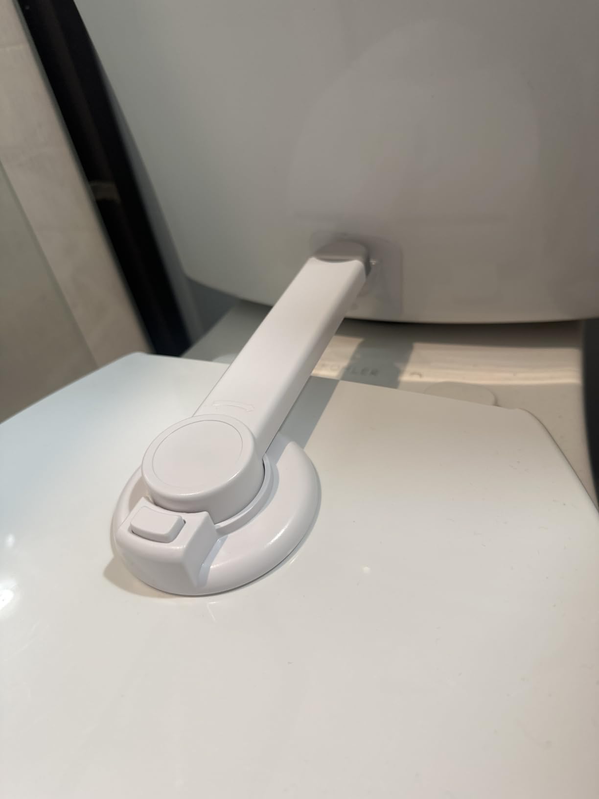 Toilet Locks Baby Proof (2-Pack) Ideal Baby Proof Toilet Lid Lock with Arm – No Tools Needed Easy Installation with 3M Adhesive – Top Safety Toilet Seat Lock – Fits Most Toilets, White customer photo 1