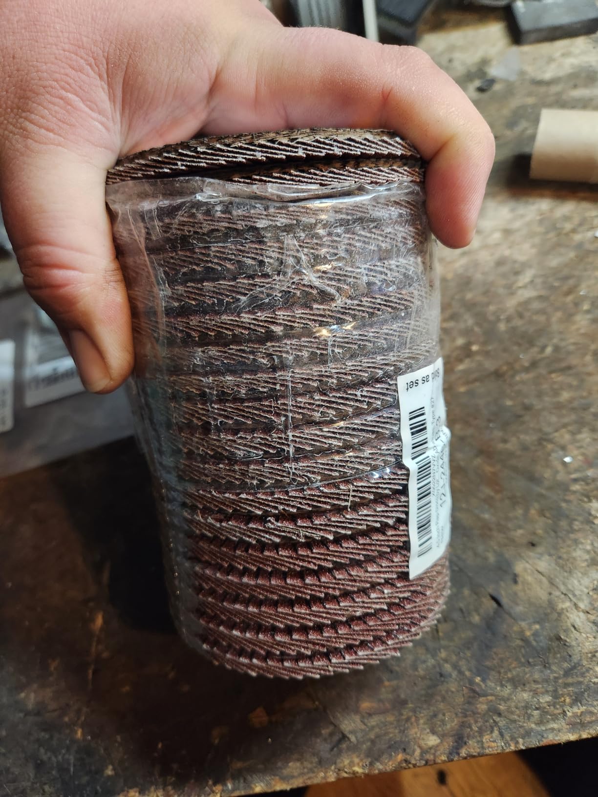 LotFancy 20PCS Flap Discs 4 1/2 for Angle Grinder, 40 60 80 120 Grit Sanding Disc, 4.5 x 7/8 Inch Grinding Wheels Welding Tools, Aluminum Oxide Abrasive, Type 27 customer photo 1