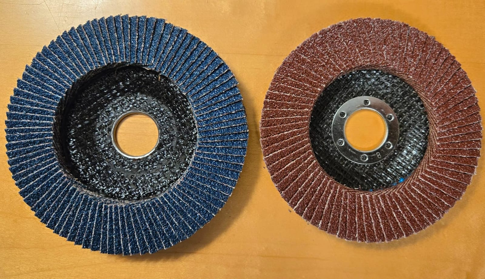 LotFancy 20PCS Flap Discs 4 1/2 for Angle Grinder, 40 60 80 120 Grit Sanding Disc, 4.5 x 7/8 Inch Grinding Wheels Welding Tools, Aluminum Oxide Abrasive, Type 27 customer photo 2