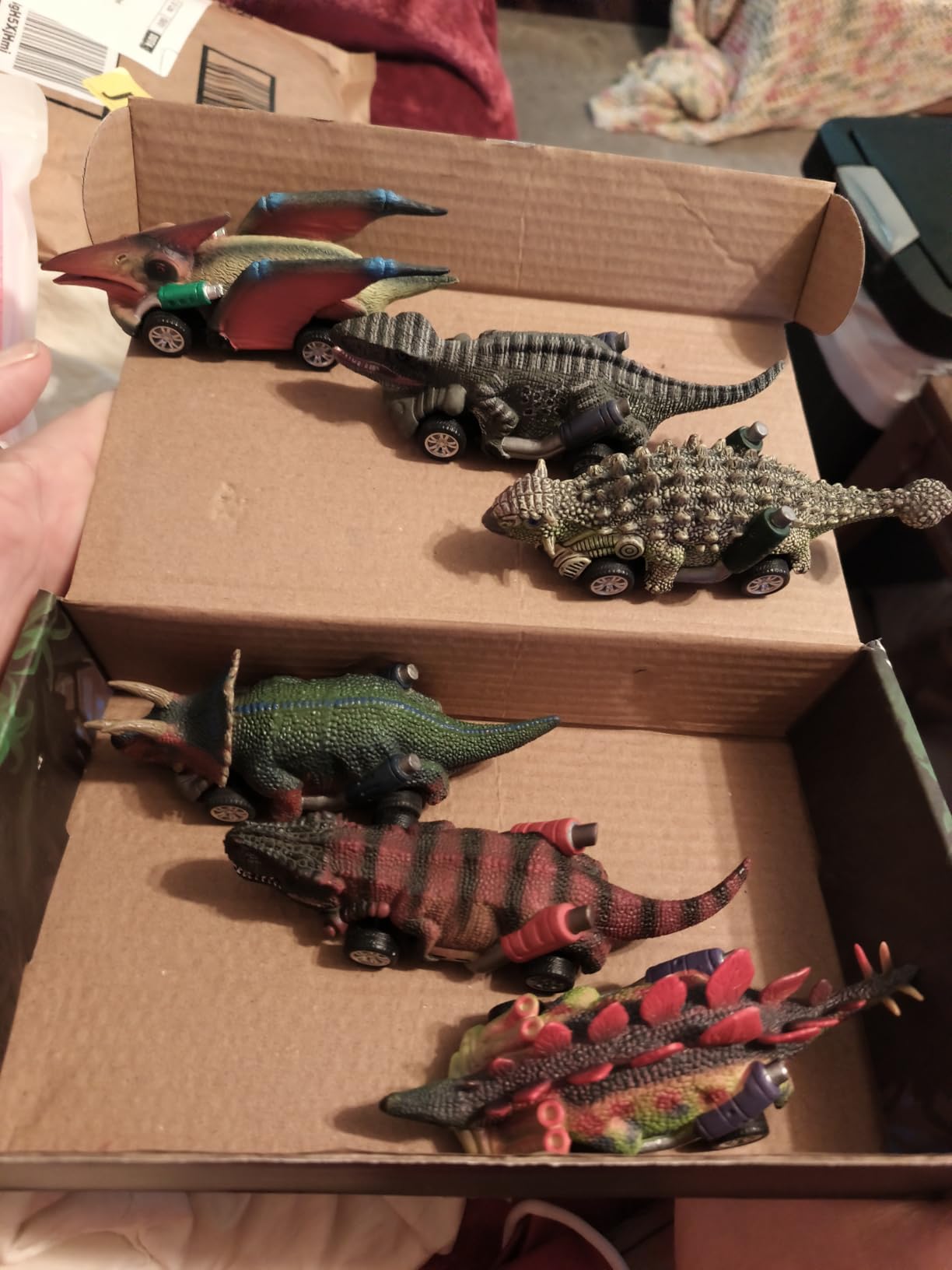 DINOBROS Dinosaur Toy Pull Back Cars,6 Pack Dino Toys for 3 Year Old Boys Girls and Toddlers,Boy Toys Age 3,4,5 and Up,Pull Back Toy Cars,Dinosaur Games with T-Rex customer photo 1