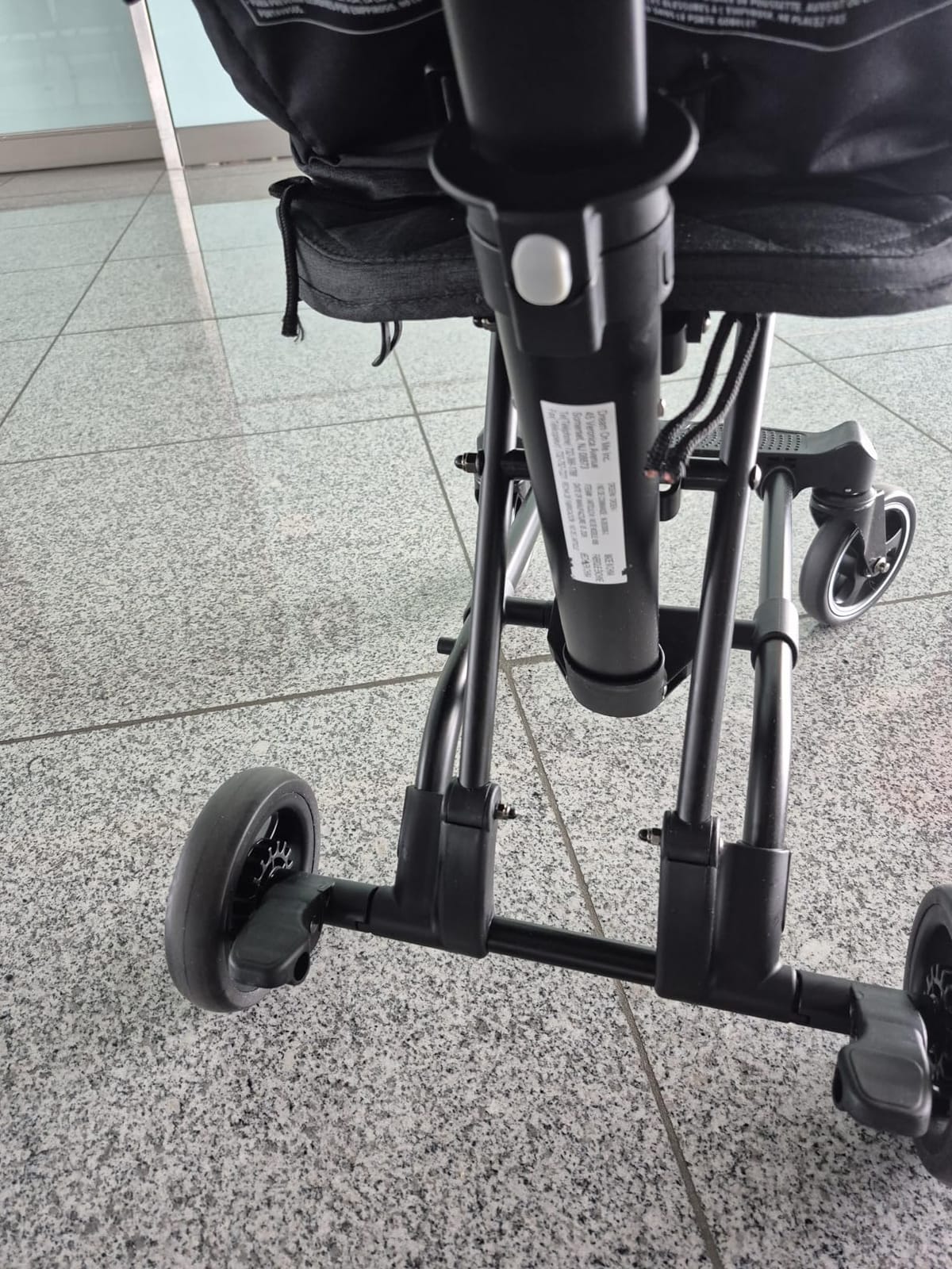 Dream On Me Coast Rider Lightweight Travel Stroller, 45 Lb Limit, Gray customer photo 2
