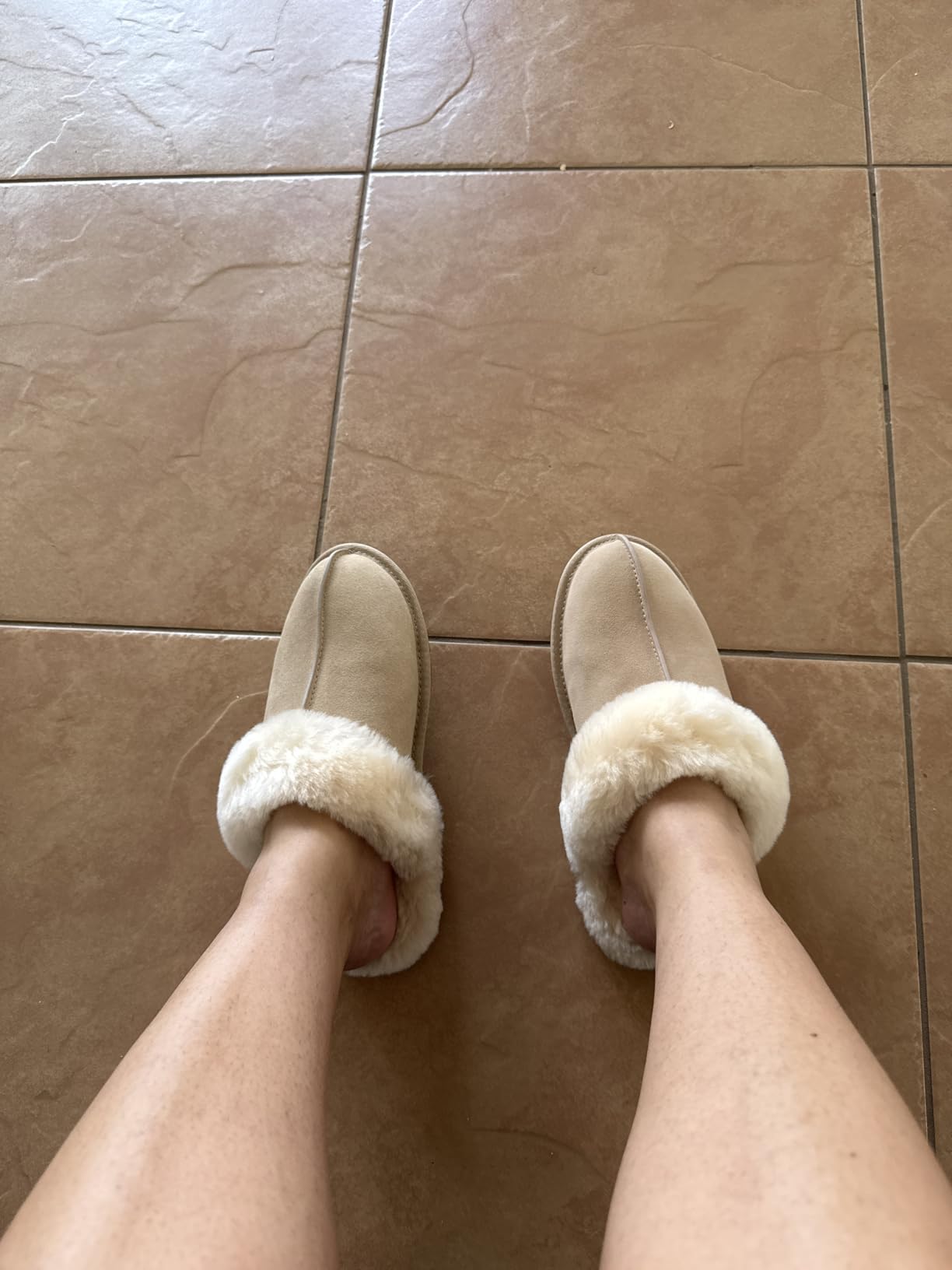 UGG Women's Scuffette II Slipper customer photo 2