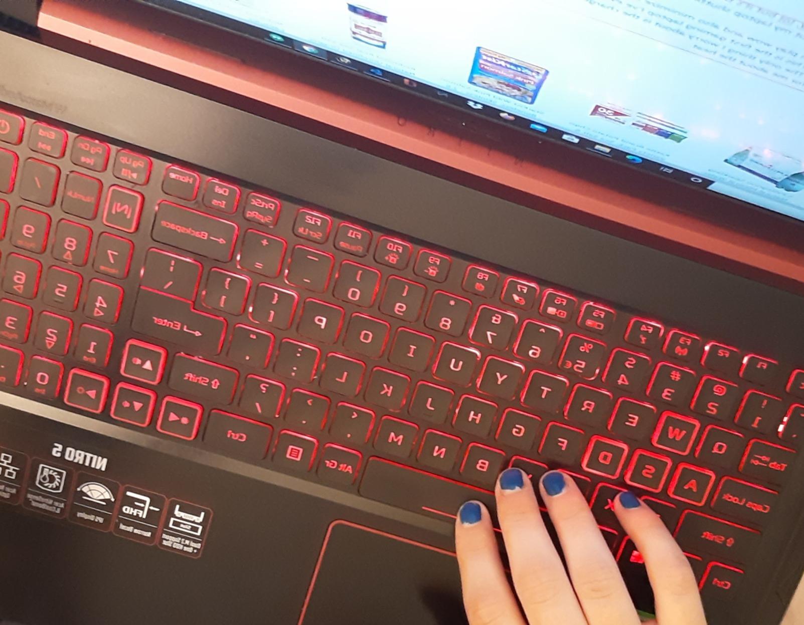 Acer Nitro 5 AN515-54 customer photo 1
