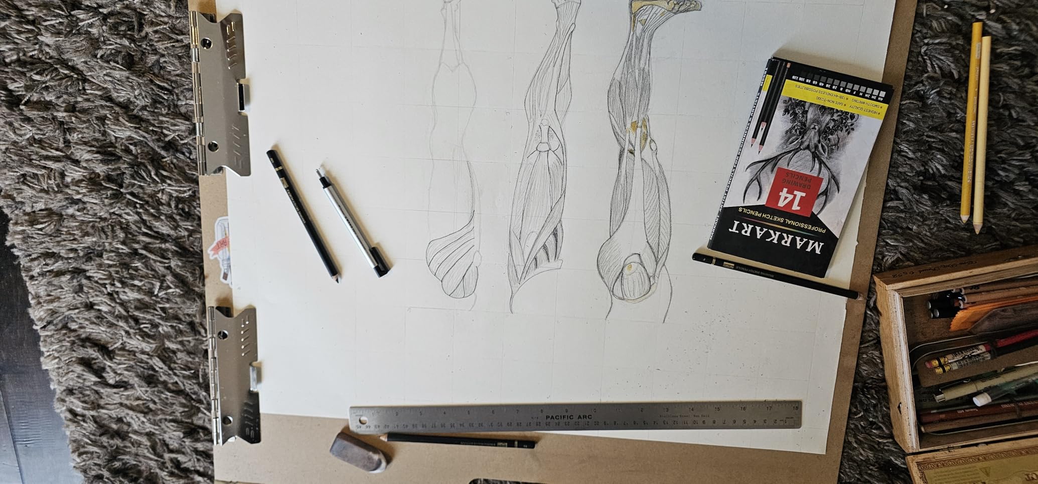 MARKART Drawing Sketching Pencils Set, 14 Pieces, Graphite Pencil(12B - 4H) customer photo 1