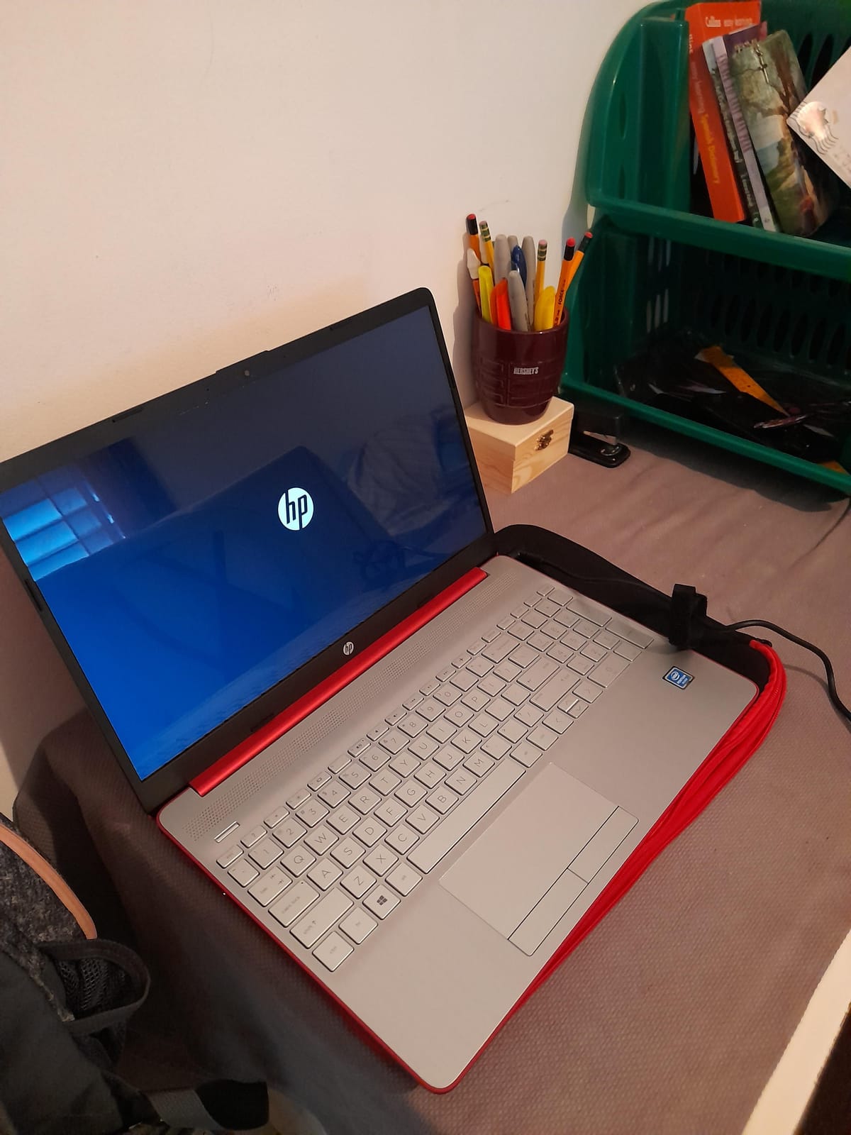 HP Pavilion 15-dw0083wm customer photo 1