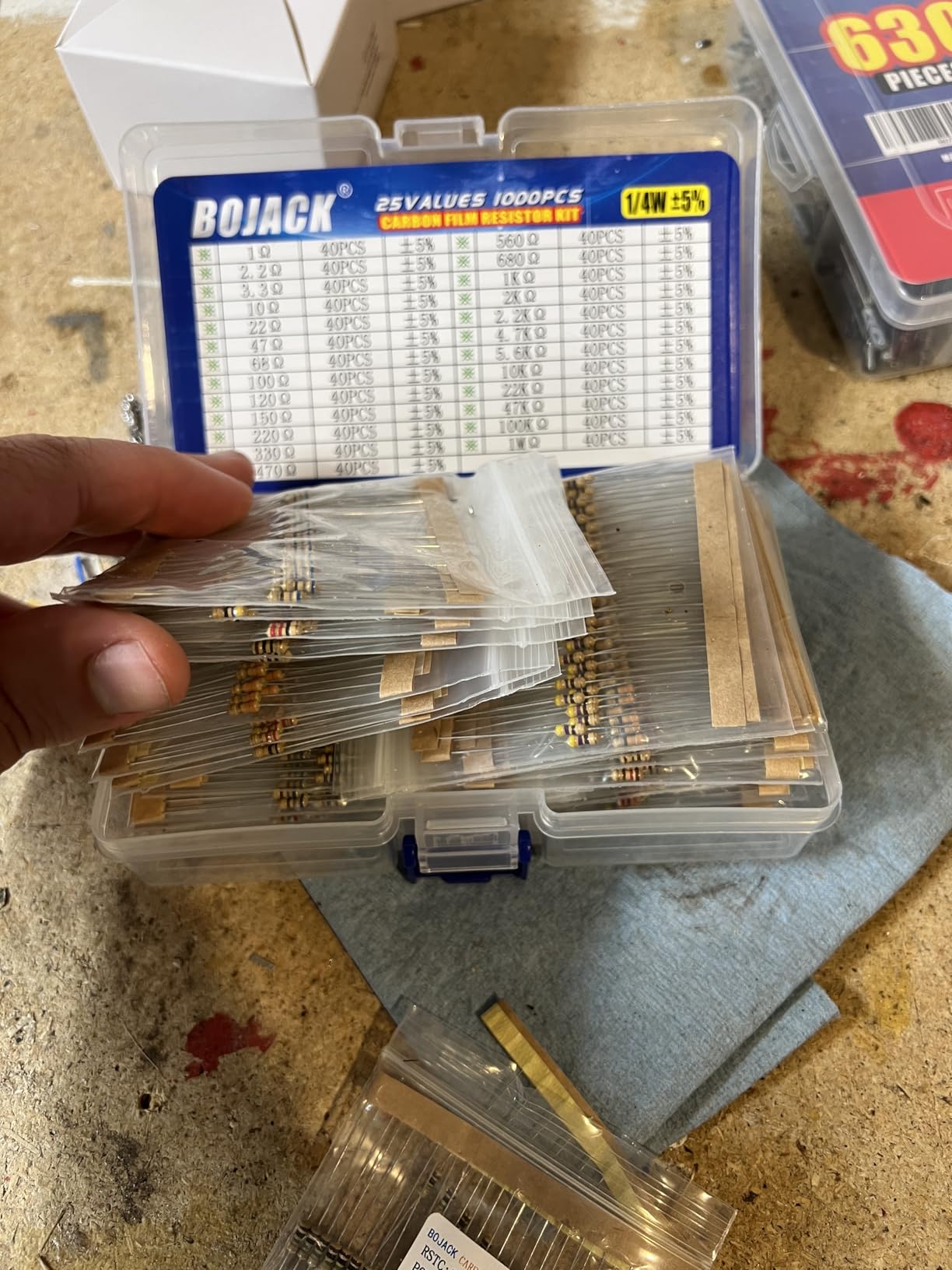 BOJACK 1000 Pcs 25 Values Resistor Kit 1 Ohm-1M Ohm with 5% 1/4W Carbon Film Resistors Assortment customer photo 2