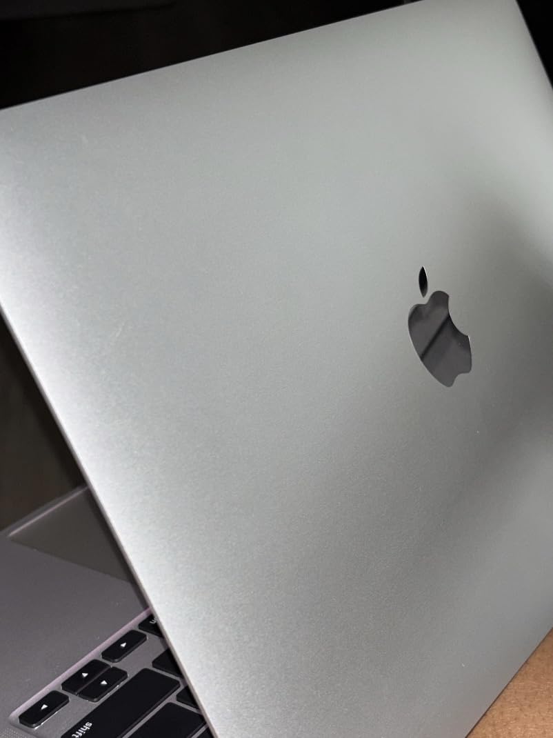 Apple Late 2020 MacBook Air with Apple M1 Chip (13 inch, 8GB RAM, 256GB SSD) Silver (Renewed) customer photo 1