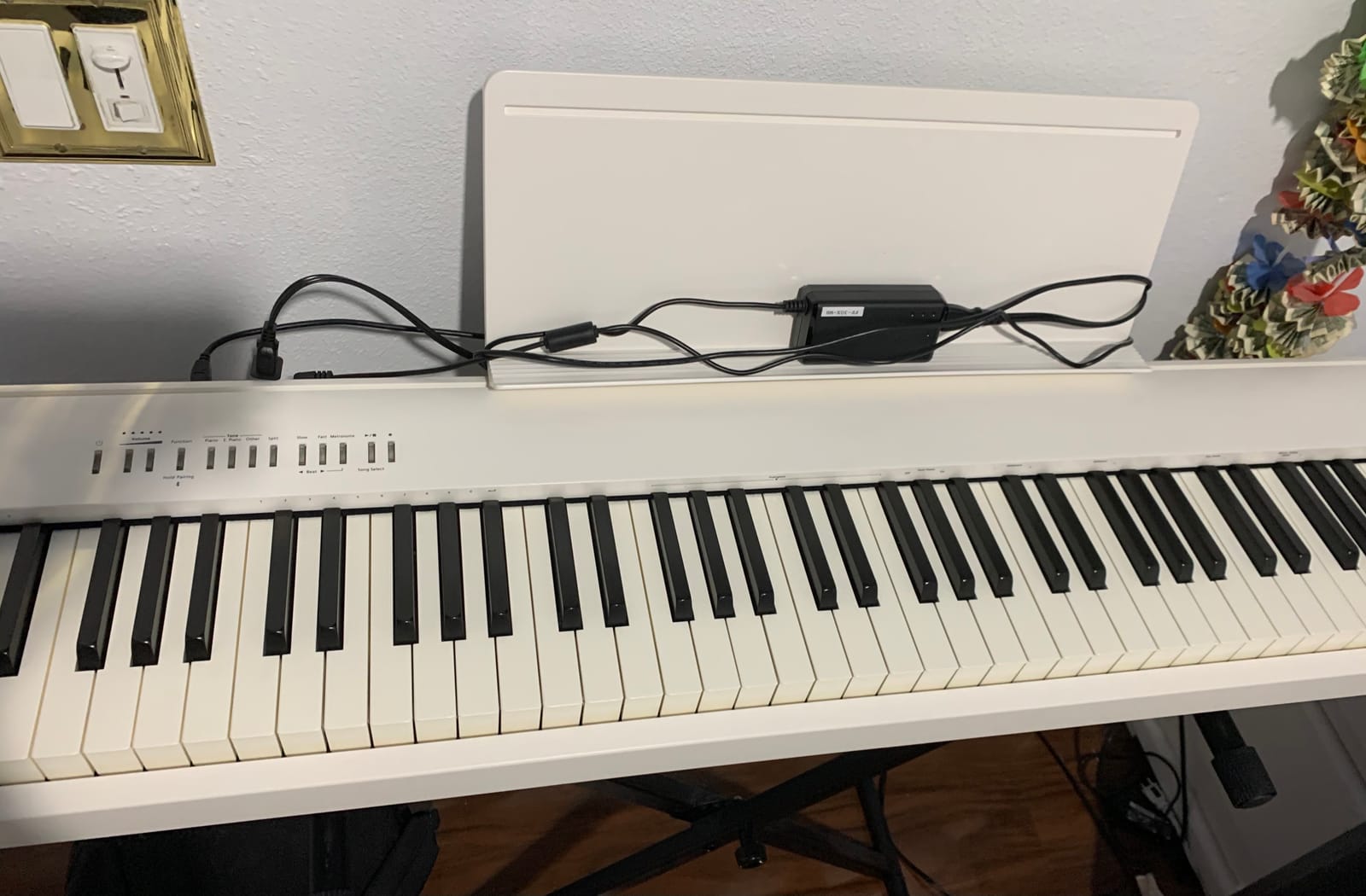 Roland FP-60X | Pro Performance 88-Note Digital Piano | Built-In Powerful Amplifier & Custom Stereo Speakers | Onboard Sound Customization | Curated Tones & FX | Bluetooth & MIDI Connectivity | Black customer photo 2