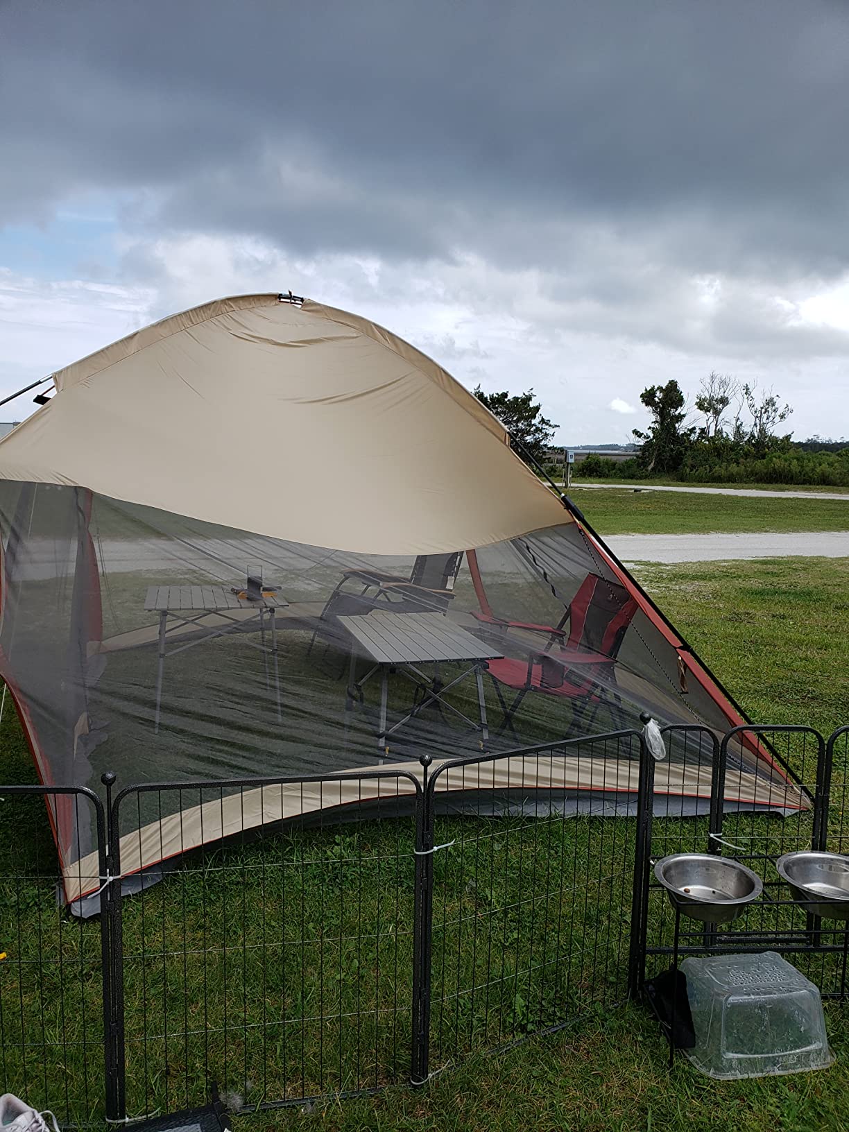 CAMPROS CP Screen House Tent 13 x 13 Ft Screened Mesh Net Wall Canopy customer photo 1