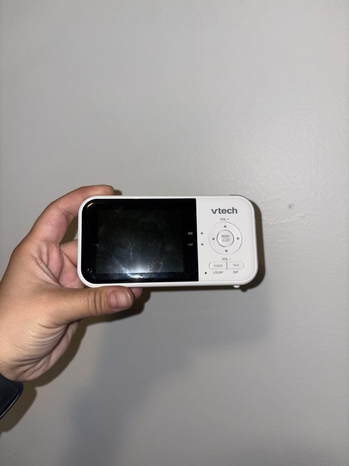 VTech Baby Monitor No WiFi – 19Hr Video Battery, 1000ft Range, Night Vision, Two-Way Talk, Temperature Sensor, Sound-Activated Screen, Lullabies | VM819 customer photo 1