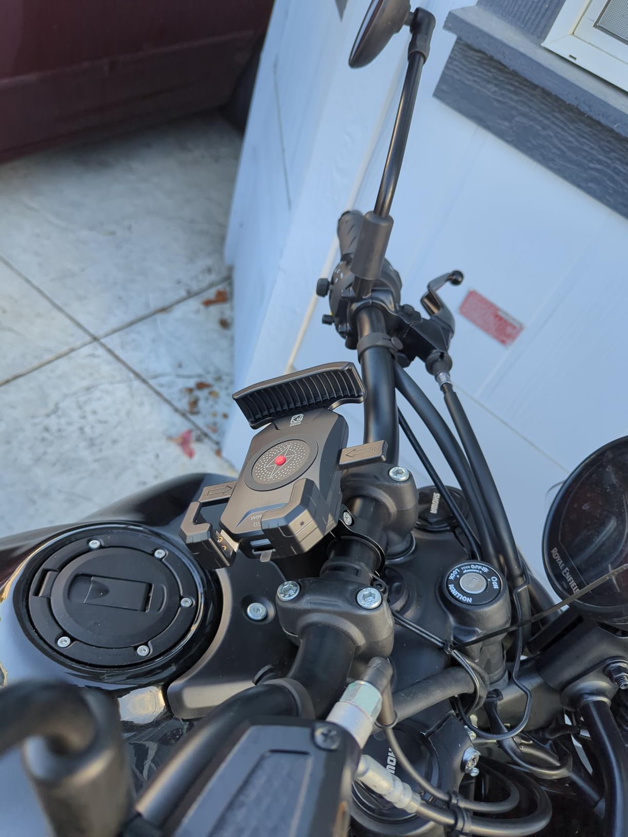 KEWIG Motorcycle Phone Mount Qi 15W Wireless & USB C 20W Fast Charging Port customer photo 2