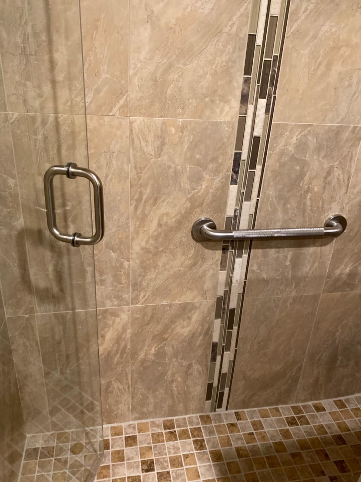 18 Inch Knurled Shower Grab Bar, Brushed Nickel, 2 Pack customer photo 2