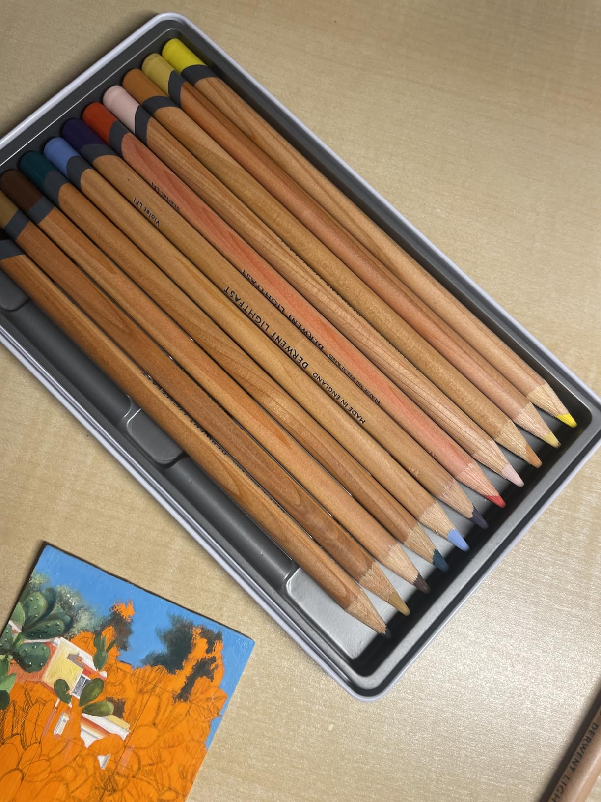 Derwent Lightfast Colored Pencils 100 Tin, Set of 100, 4mm Wide Core, 100% Lightfast, No Fade for 100 Yrs, Oil-based, Premium Core, Creamy, Ideal for Drawing, Coloring, Professional Quality (2306017) customer photo 1