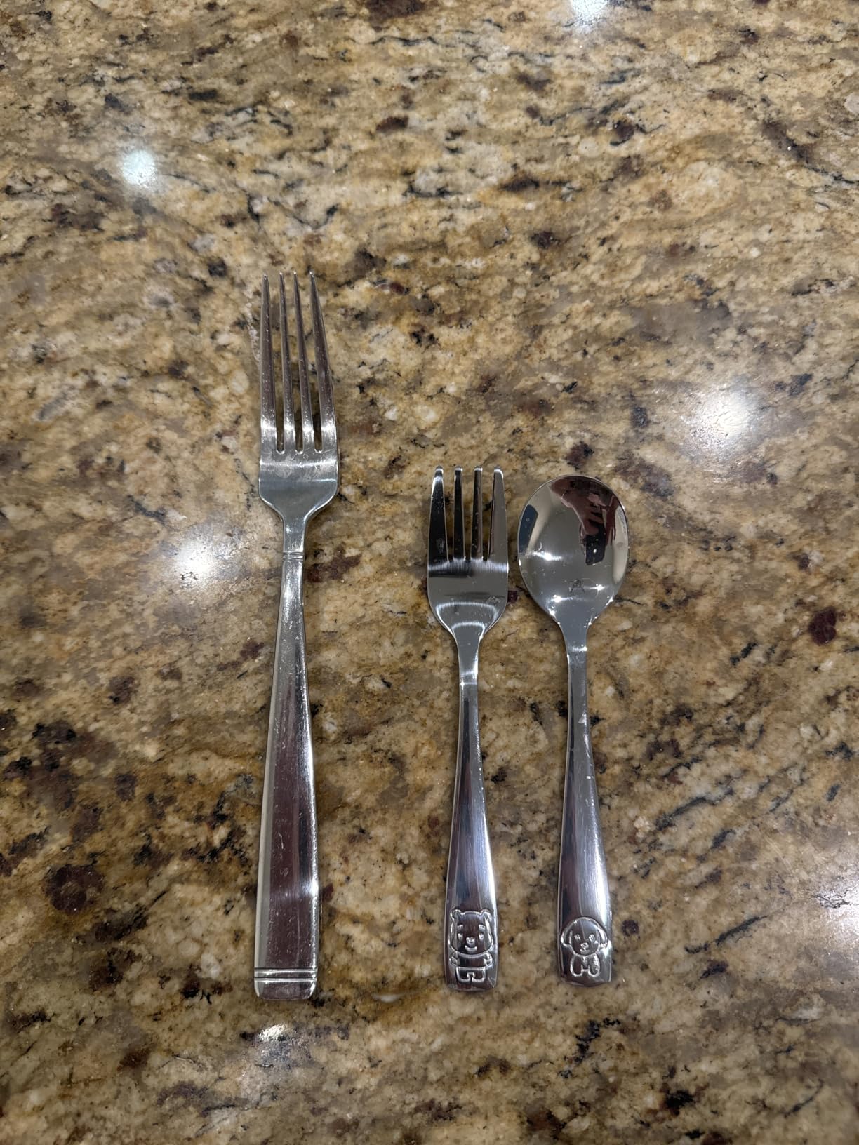 VITEVER 10-Piece Toddler Utensils, Kids Stainless Steel Silverware Set, Children Safe Forks and Spoons - Mirror Polished, Dishwasher Safe customer photo 1