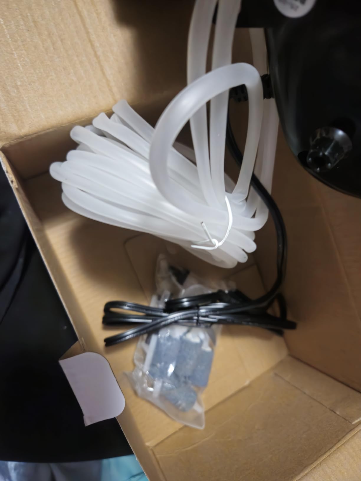 AQUANEAT Aquarium Air Pump 300GPH, for up to 200 Gallon Fish Tank, Powerful Hydroponic Aerator Pump with Tubing, Air Stones, Valves customer photo 2