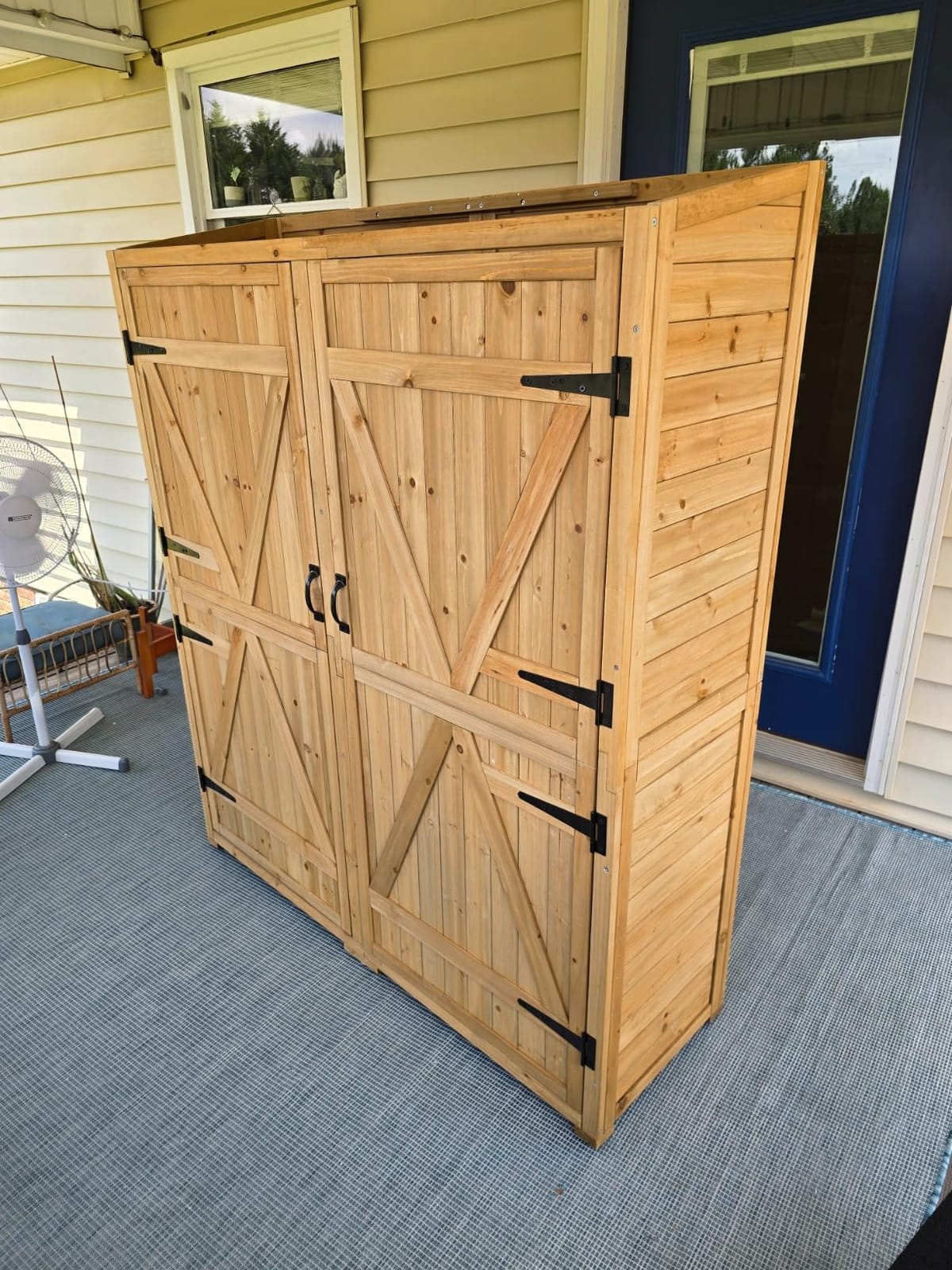 Gizoon Outdoor Storage Cabinet with 3 Shelves, Double Lockable Wooden Shed customer photo 2