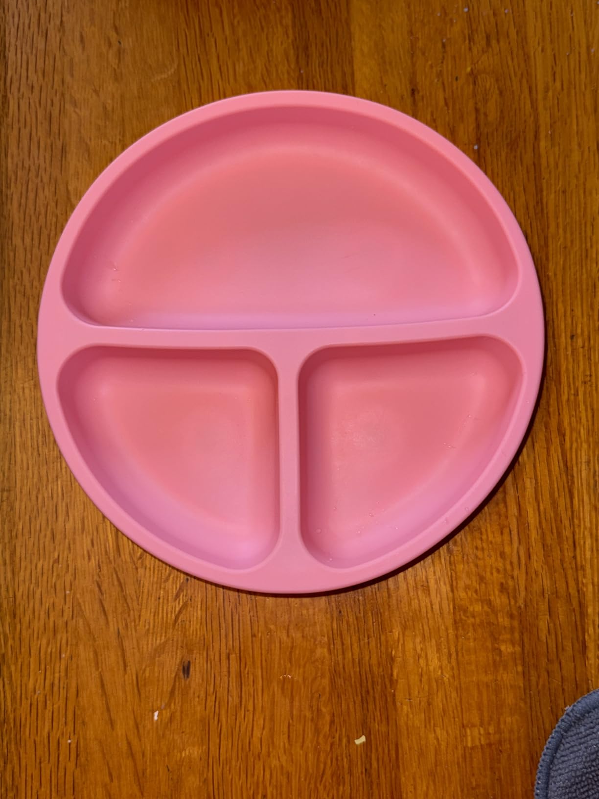 Vicloon Suction Plates, 2 Pcs Baby Toddler Plate, 100% Food Grade Silicone BPA Free Baby Plates, Divided Plate Design, Silicone Grip Dish Microwave & Dishwasher Safe customer photo 1